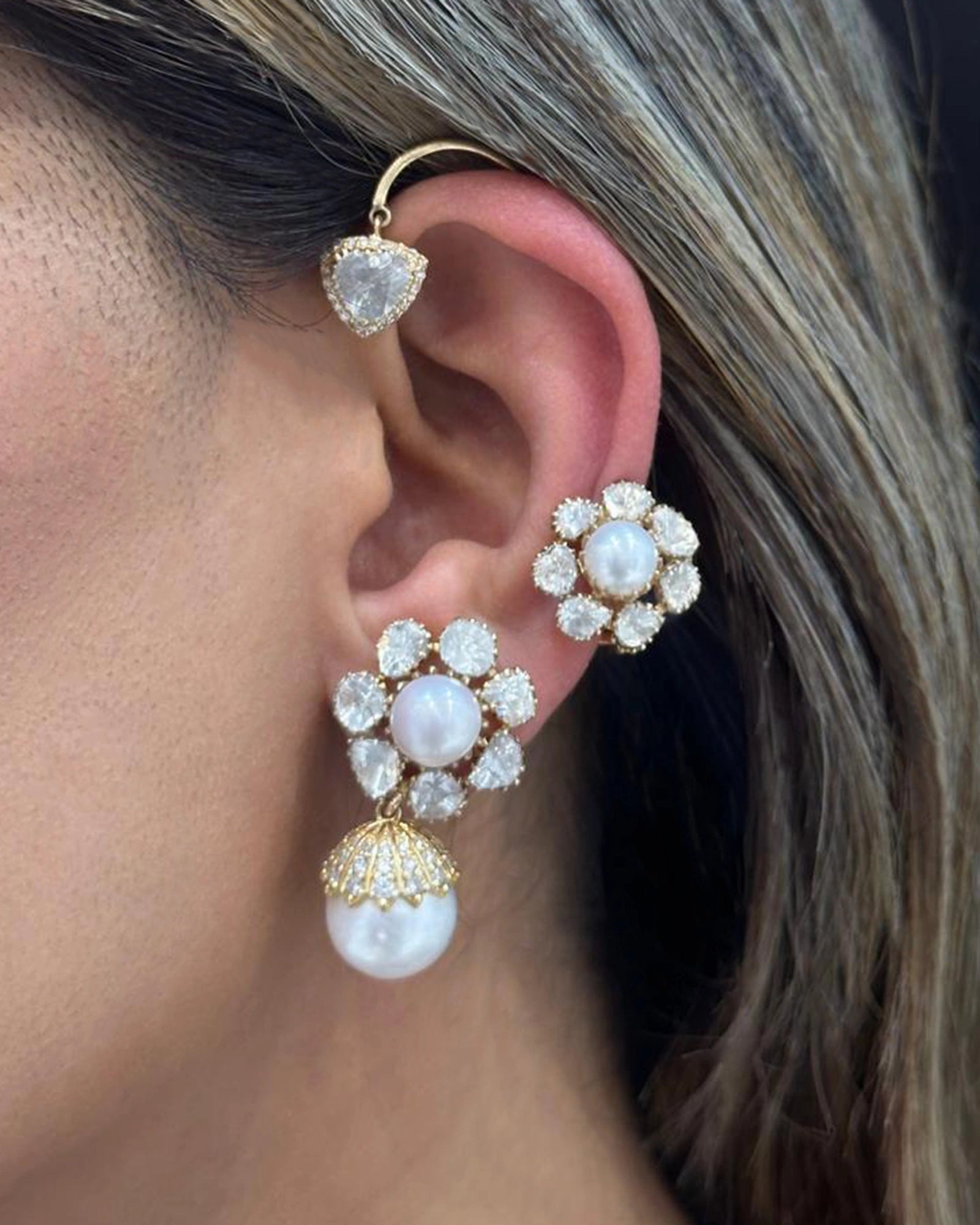 Moonlight Earcuffs | AMARIS JEWELS | Fine Jewelry 