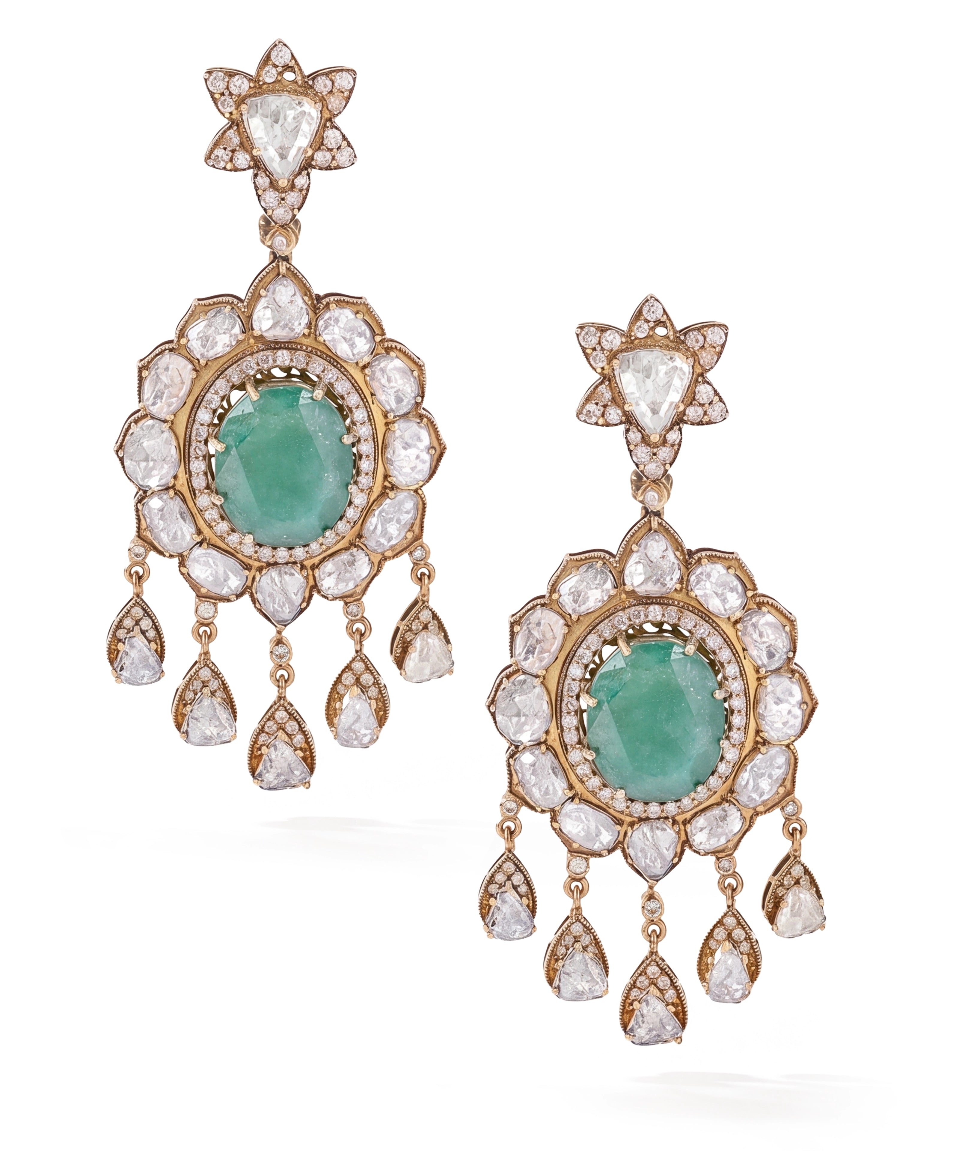 Noor-Mahal-Emerald-Earrings_copy.webp