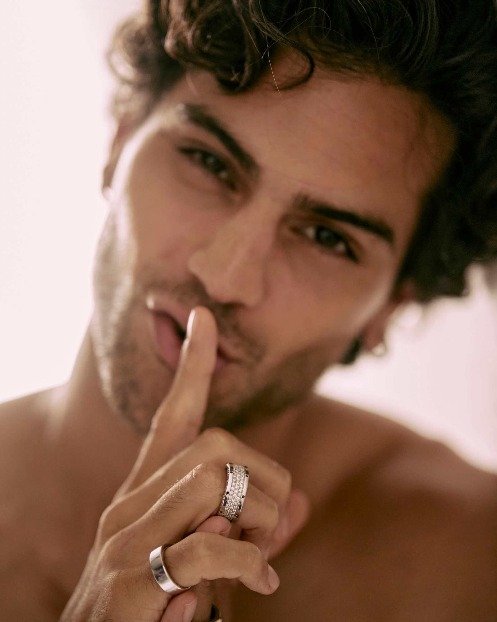 Offtrack Ice Ring | AMARIS JEWELS | Fine Jewelry 