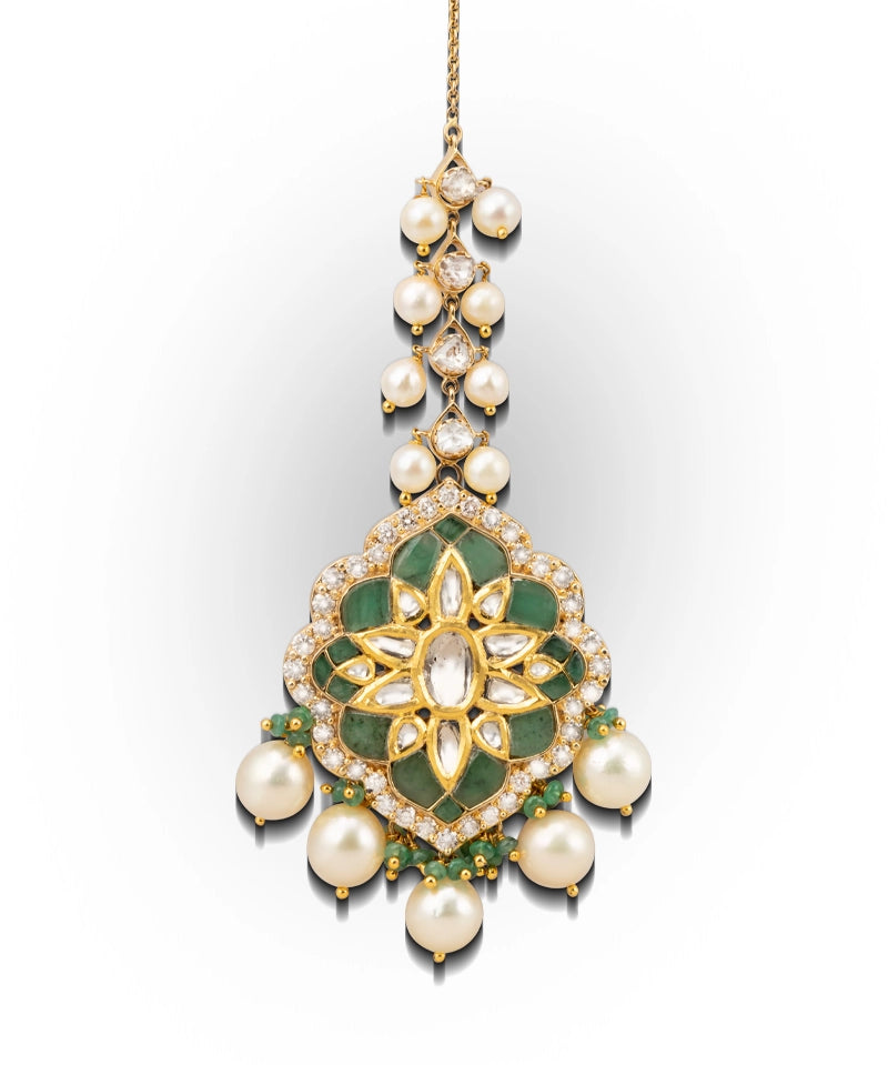 Out of the Green Maang Tikka (Emerald) | AMARIS JEWELS | Fine Jewelry 
