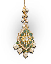 Out of the Green Maang Tikka (Emerald) | AMARIS JEWELS | Fine Jewelry 