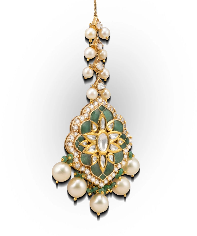 Out of the Green Maang Tikka (Emerald) | AMARIS JEWELS | Fine Jewelry 
