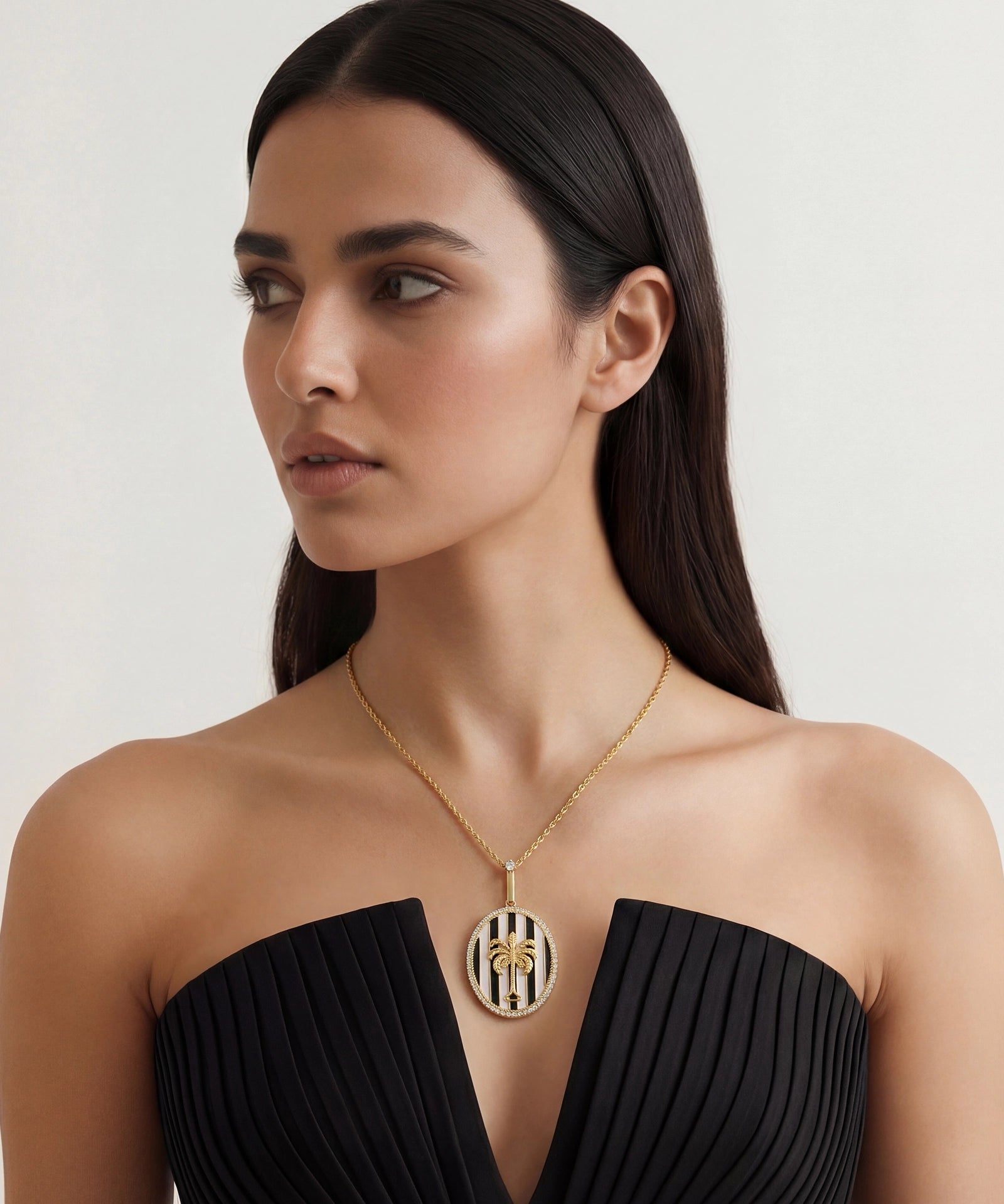 Palm Crest Pendant | AMARIS JEWELS | Fine Jewelry 