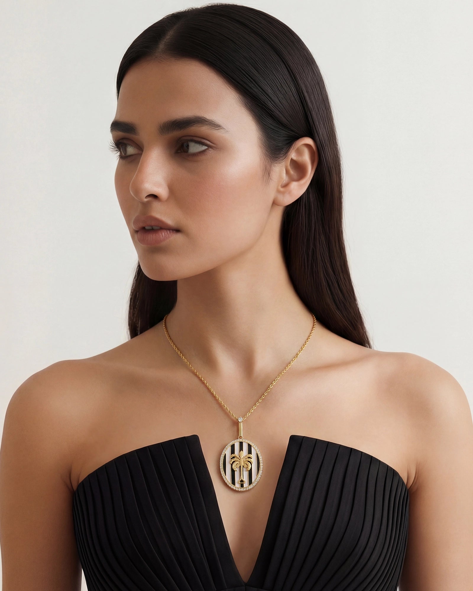 Palm Crest Pendant | AMARIS JEWELS | Fine Jewelry 