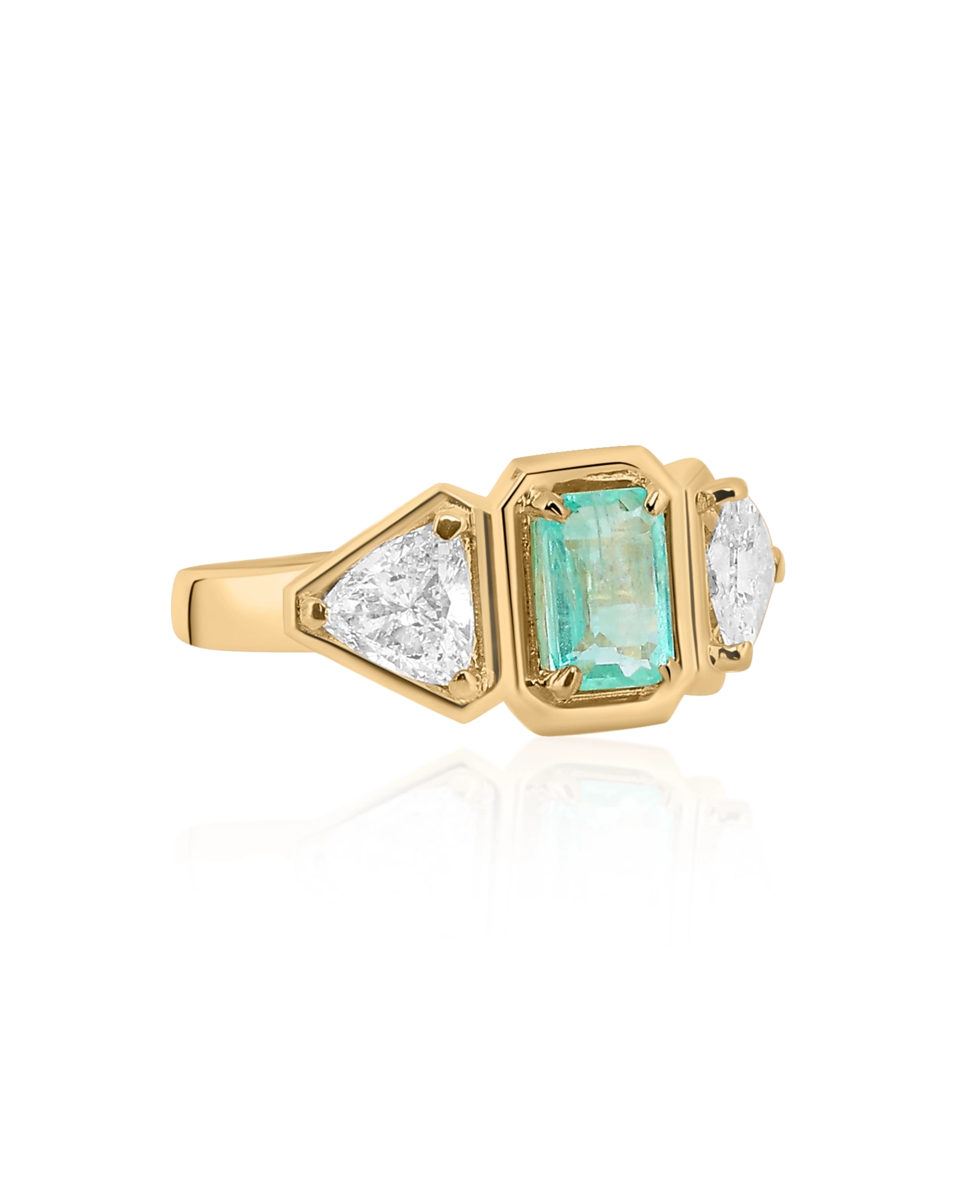 Pause Emerald Axis Ring | AMARIS JEWELS | Fine Jewelry