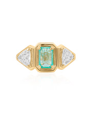 Pause Emerald Axis Ring | AMARIS JEWELS | Fine Jewelry