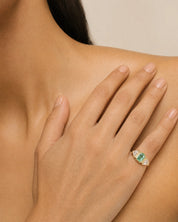 Pause Emerald Axis Ring | AMARIS JEWELS | Fine Jewelry