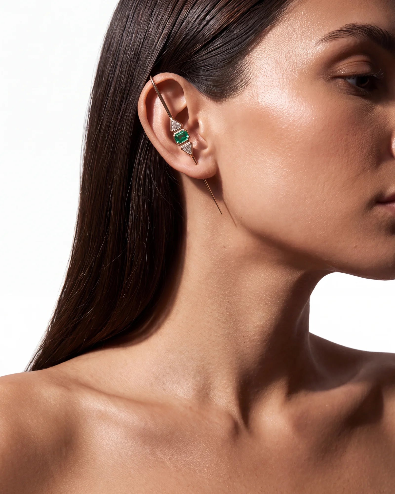 Pause Emerald Ear Bars | AMARIS JEWELS | Fine Jewelry