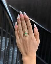 Pause Emerald Ring | AMARIS JEWELS | Fine Jewelry