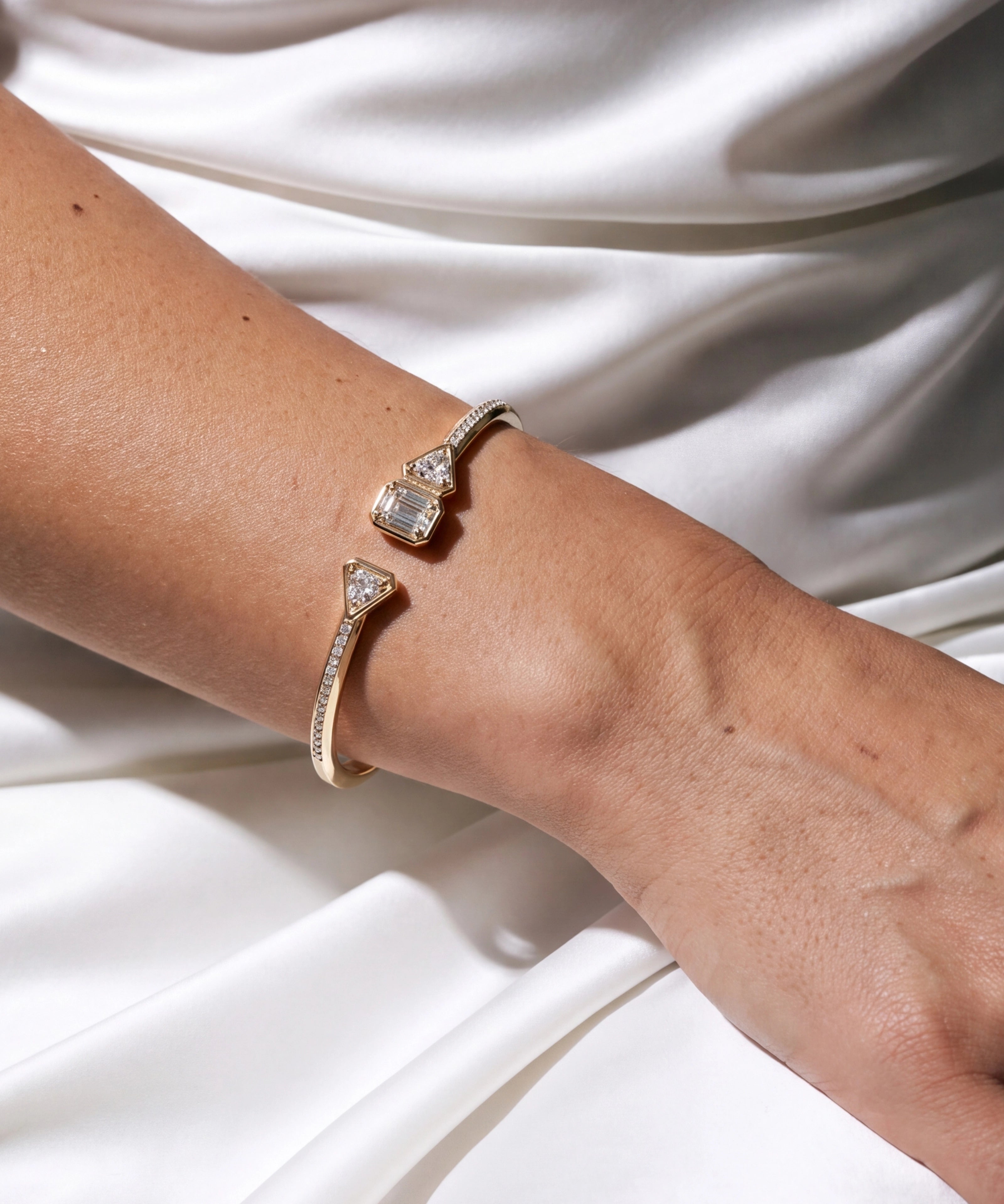 Pause Still Bracelet | AMARIS JEWELS | Fine Jewelry