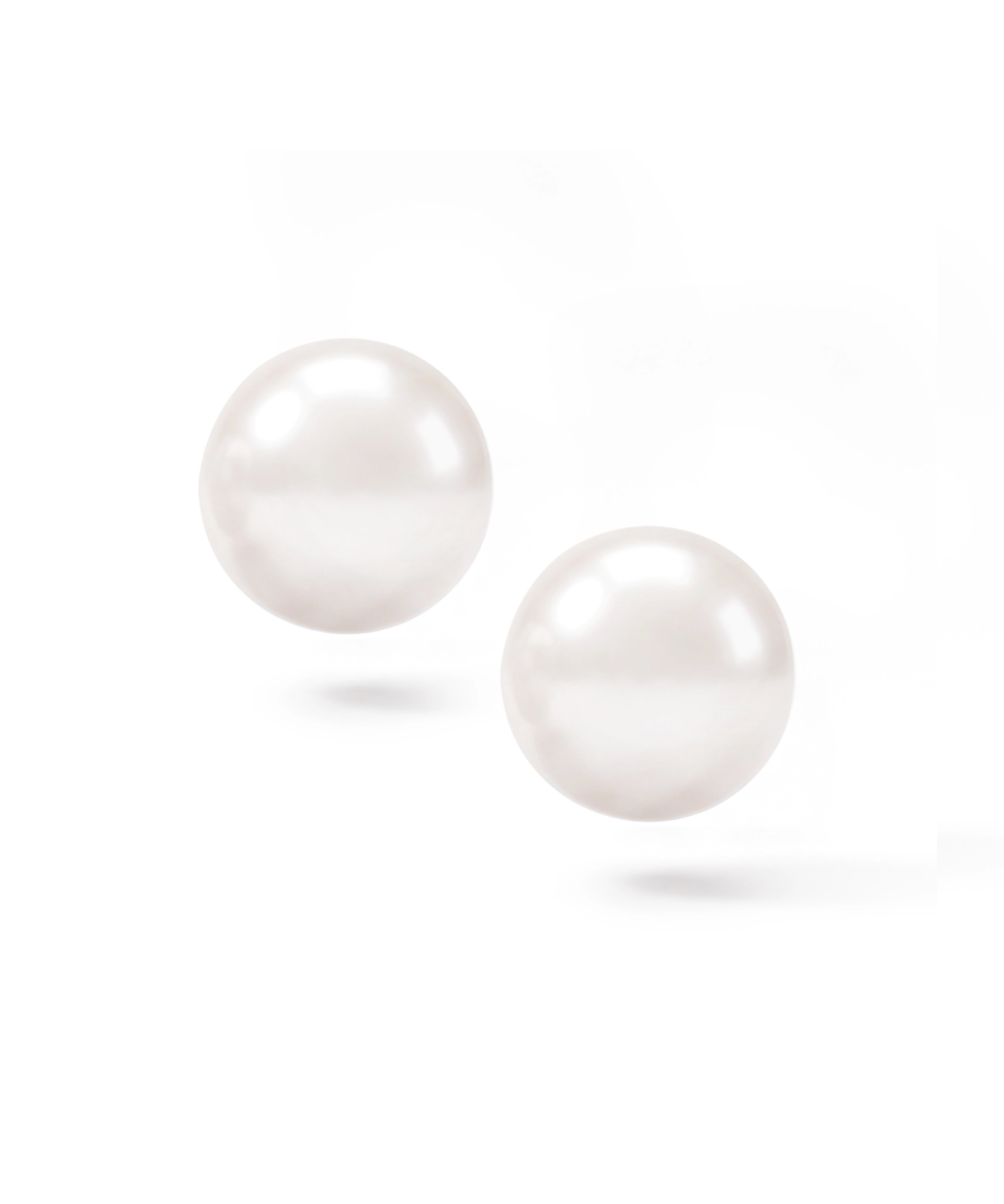 Pearl Globe Studs | AMARIS JEWELS | Fine Jewelry