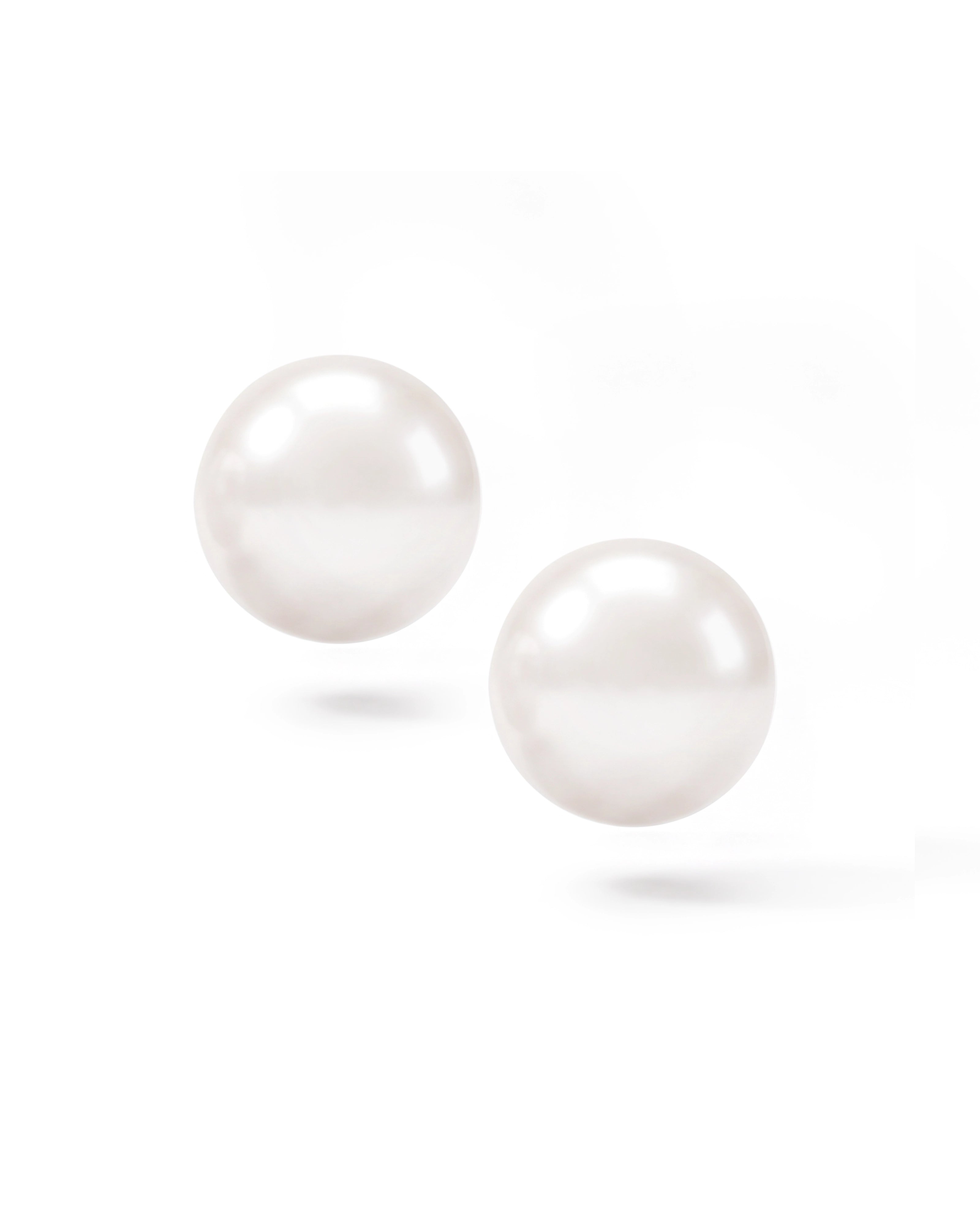 Pearl Globe Studs | AMARIS JEWELS | Fine Jewelry