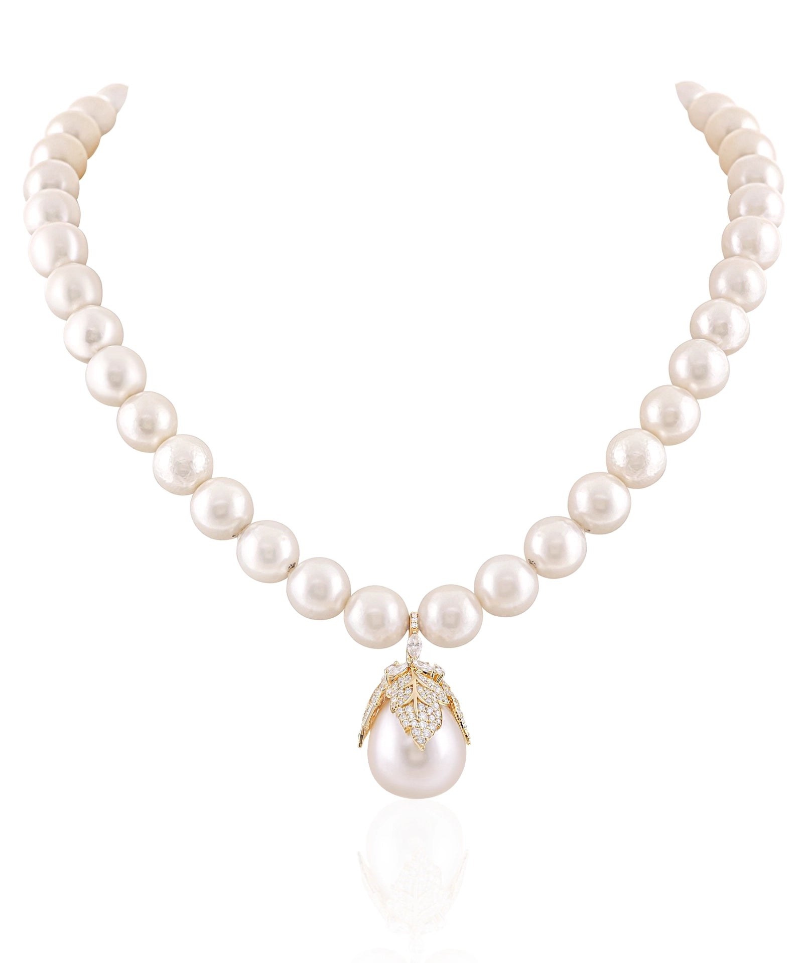Pearl Noire Necklace | AMARIS JEWELS | Fine Jewelry 