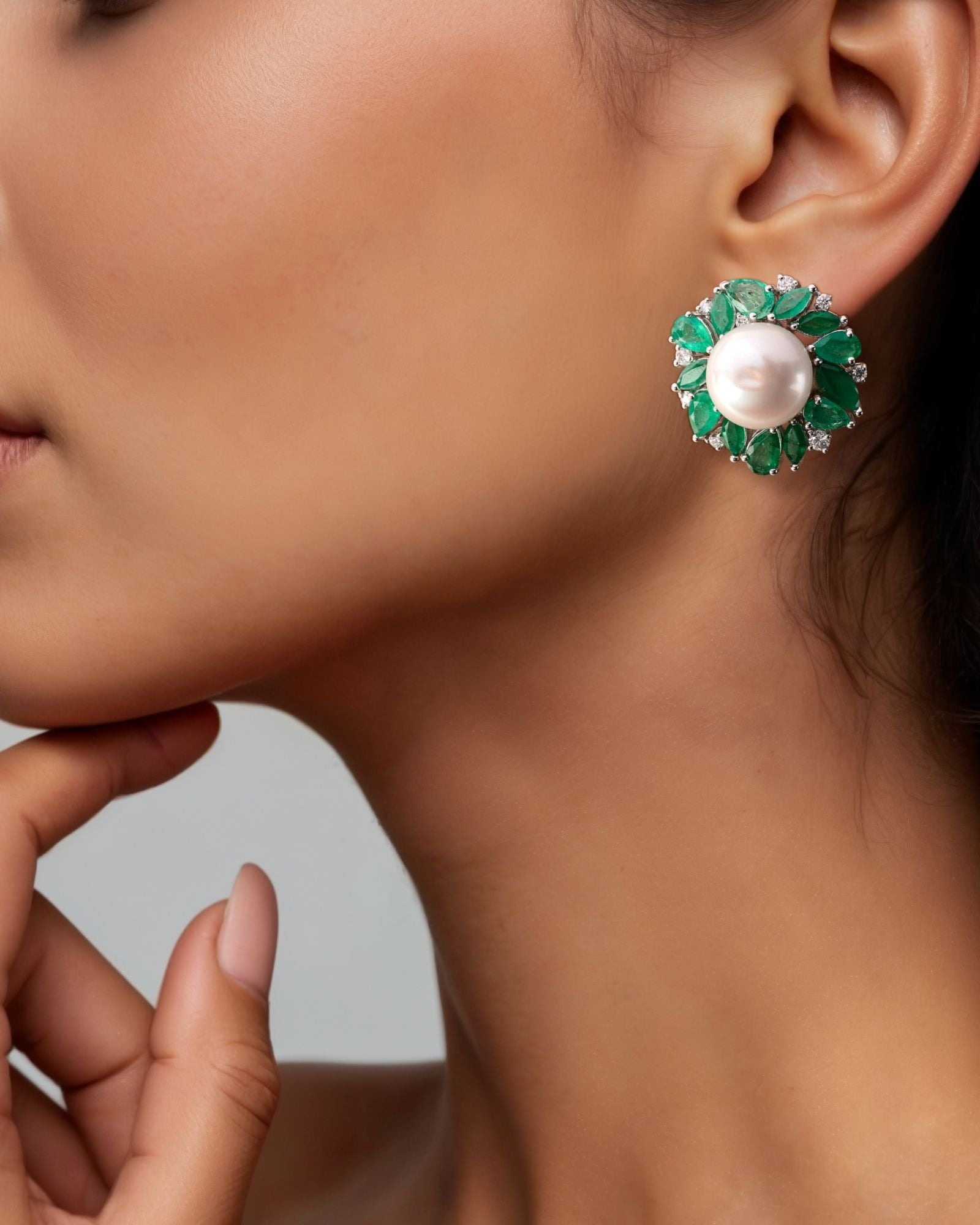 Pearl Oasis Studs | AMARIS JEWELS | Fine Jewelry 