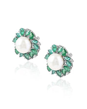 Pearl Oasis Studs | AMARIS JEWELS | Fine Jewelry 