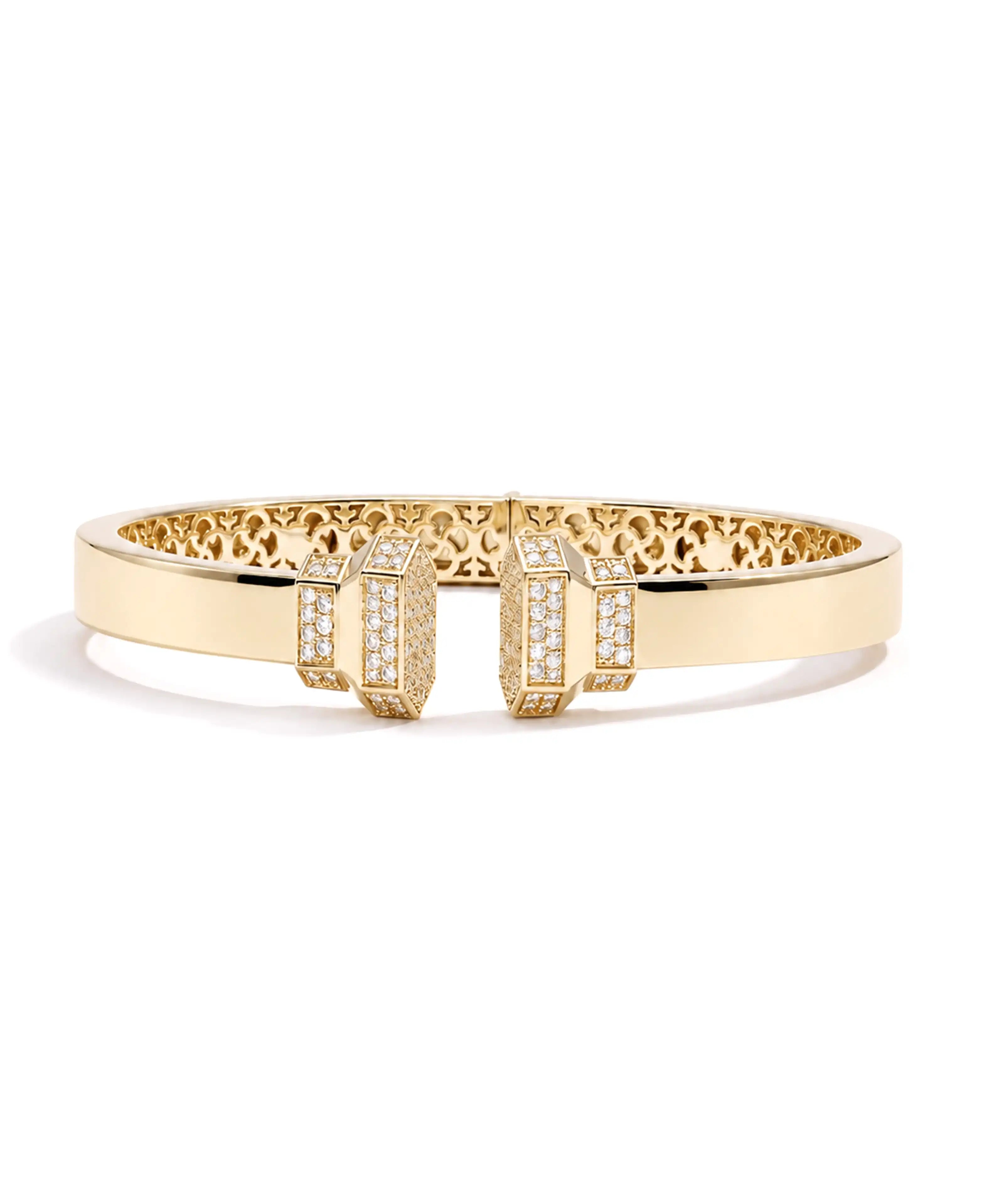 Poles_Apart_bracelet_1_copy.webp