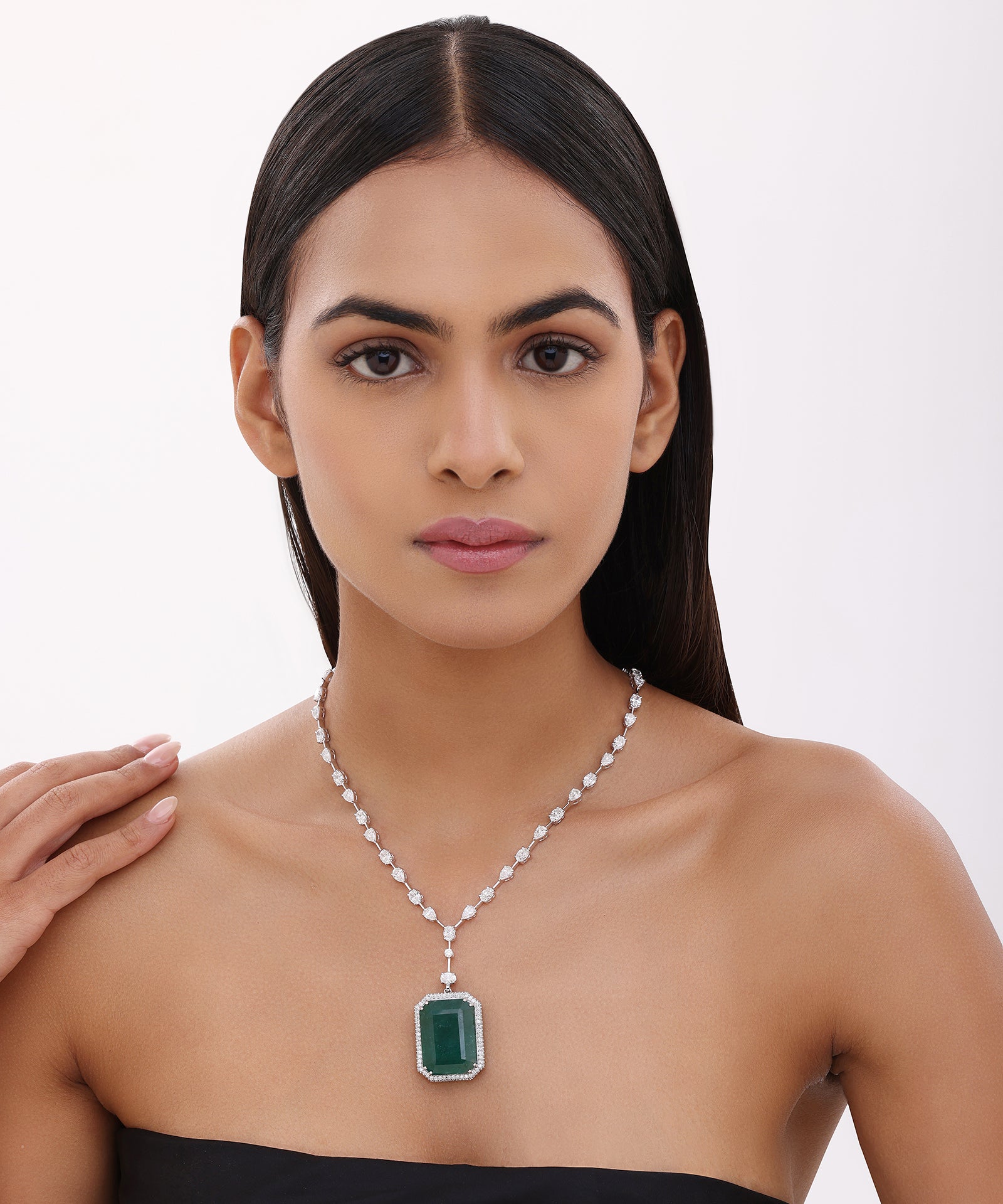 Revolution String Cube Necklace | AMARIS JEWELS | Fine Jewelry 