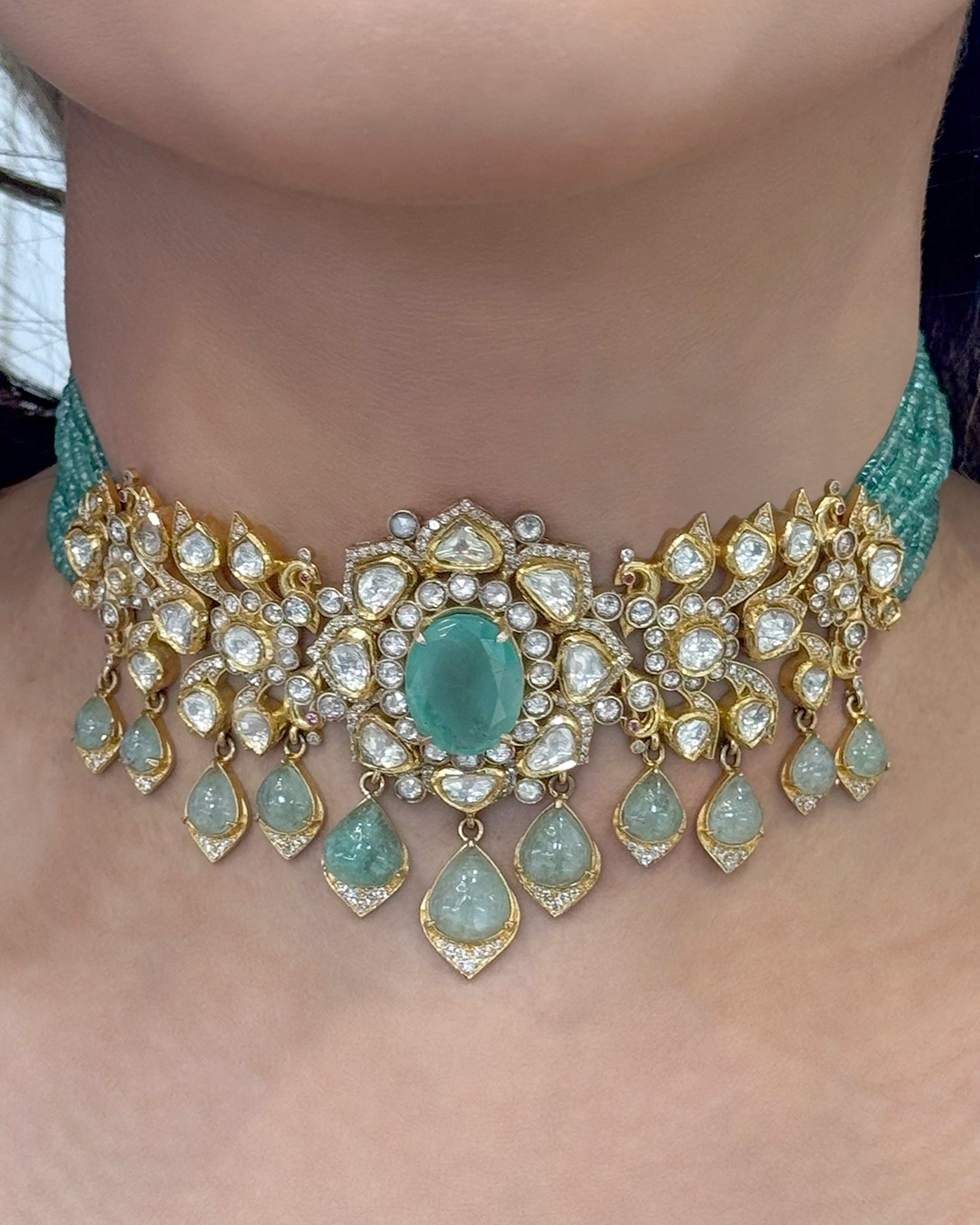 Ruhaani Emerald Choker | AMARIS JEWELS | Fine Jewelry 