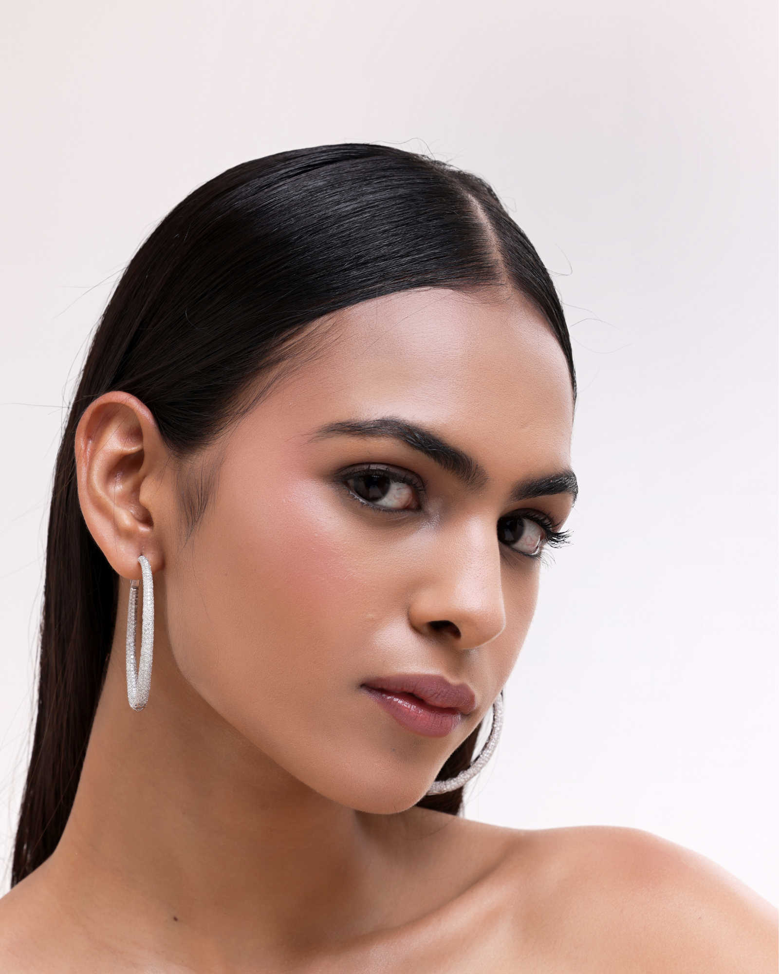 Run The World Hoops | AMARIS JEWELS | Fine Jewelry 