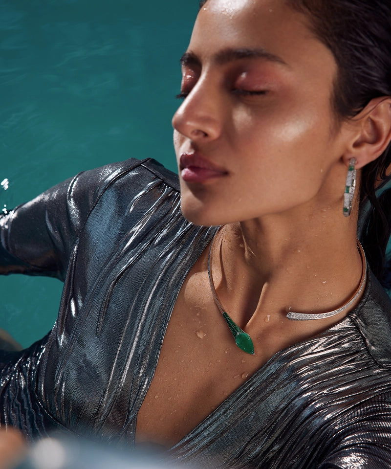 Shield It Emerald Necklace | AMARIS JEWELS | Fine Jewelry 