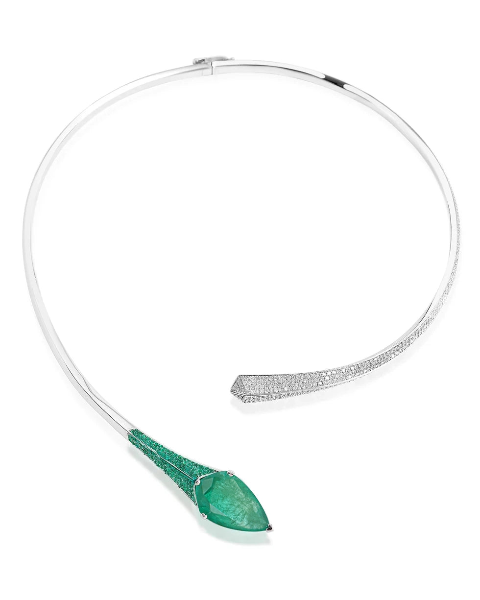 Shield It Emerald Necklace | AMARIS JEWELS | Fine Jewelry 