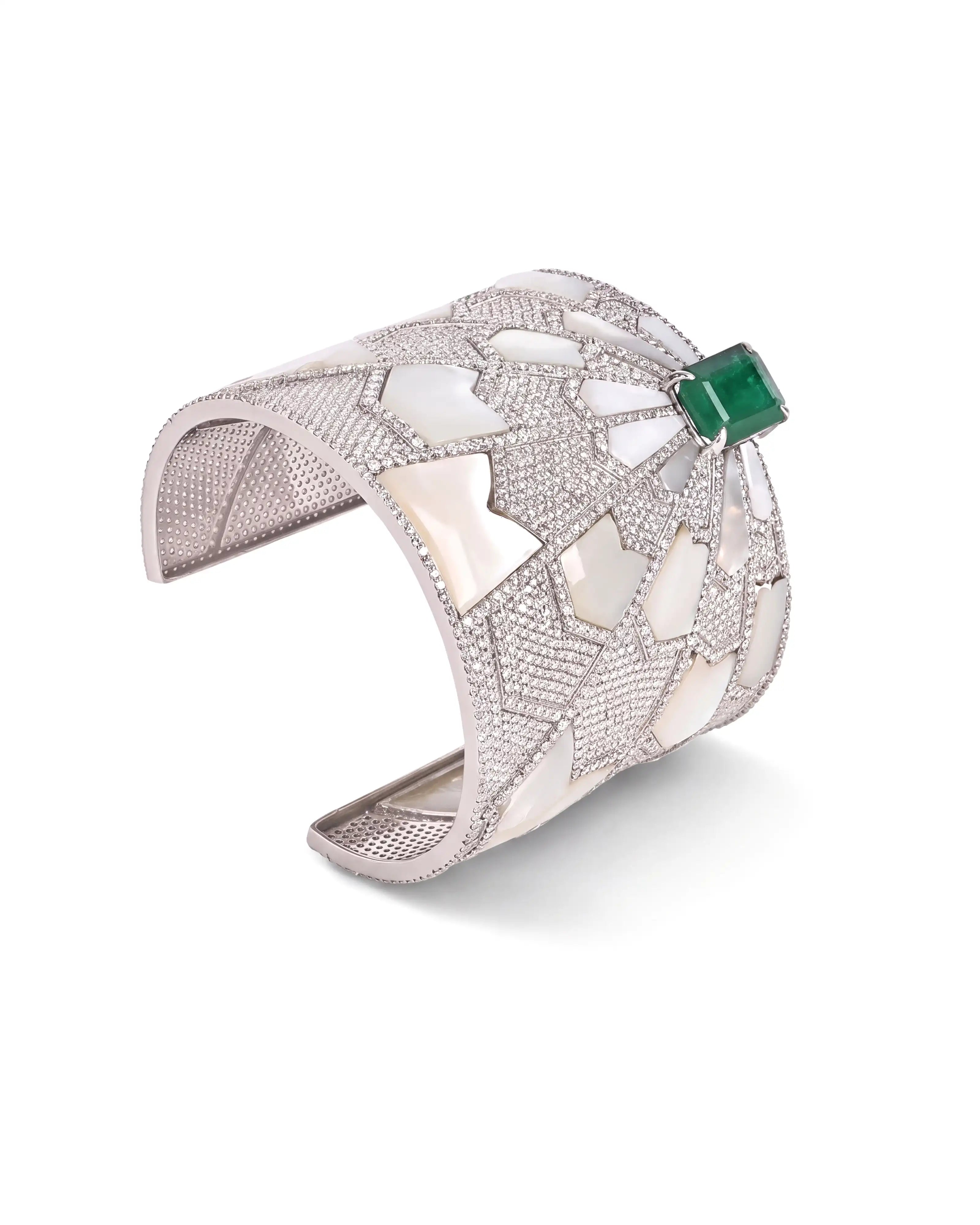 Starburst Emerald Cuff | AMARIS JEWELS | Fine Jewelry