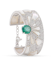 Starbust Emerald Cuff Slim | AMARIS JEWELS | Fine Jewelry