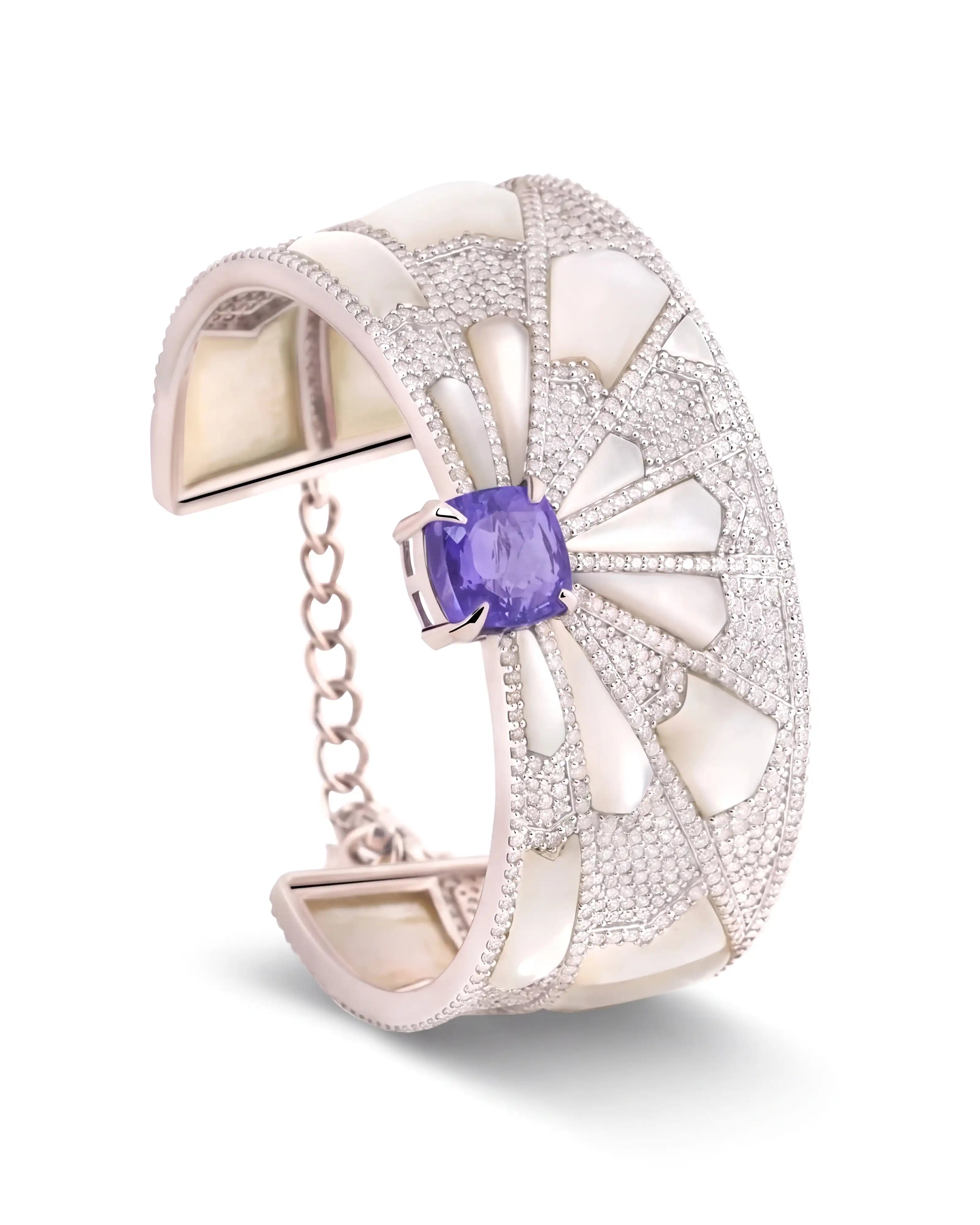 Starbust Tanzanite Cuff (Slim) | AMARIS JEWELS | Fine Jewelry