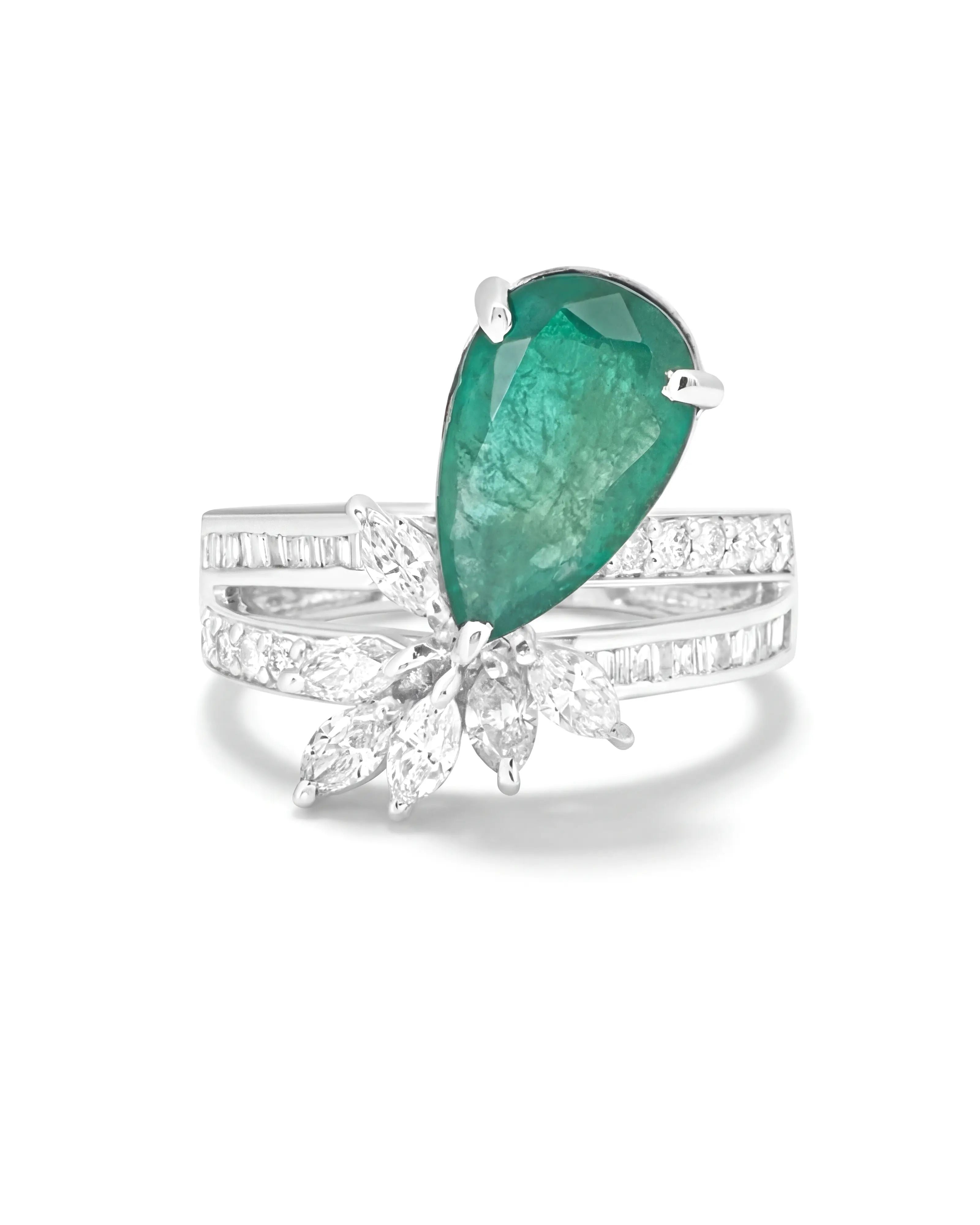 Stargazer Emerald Ring | AMARIS JEWELS | Fine Jewelry