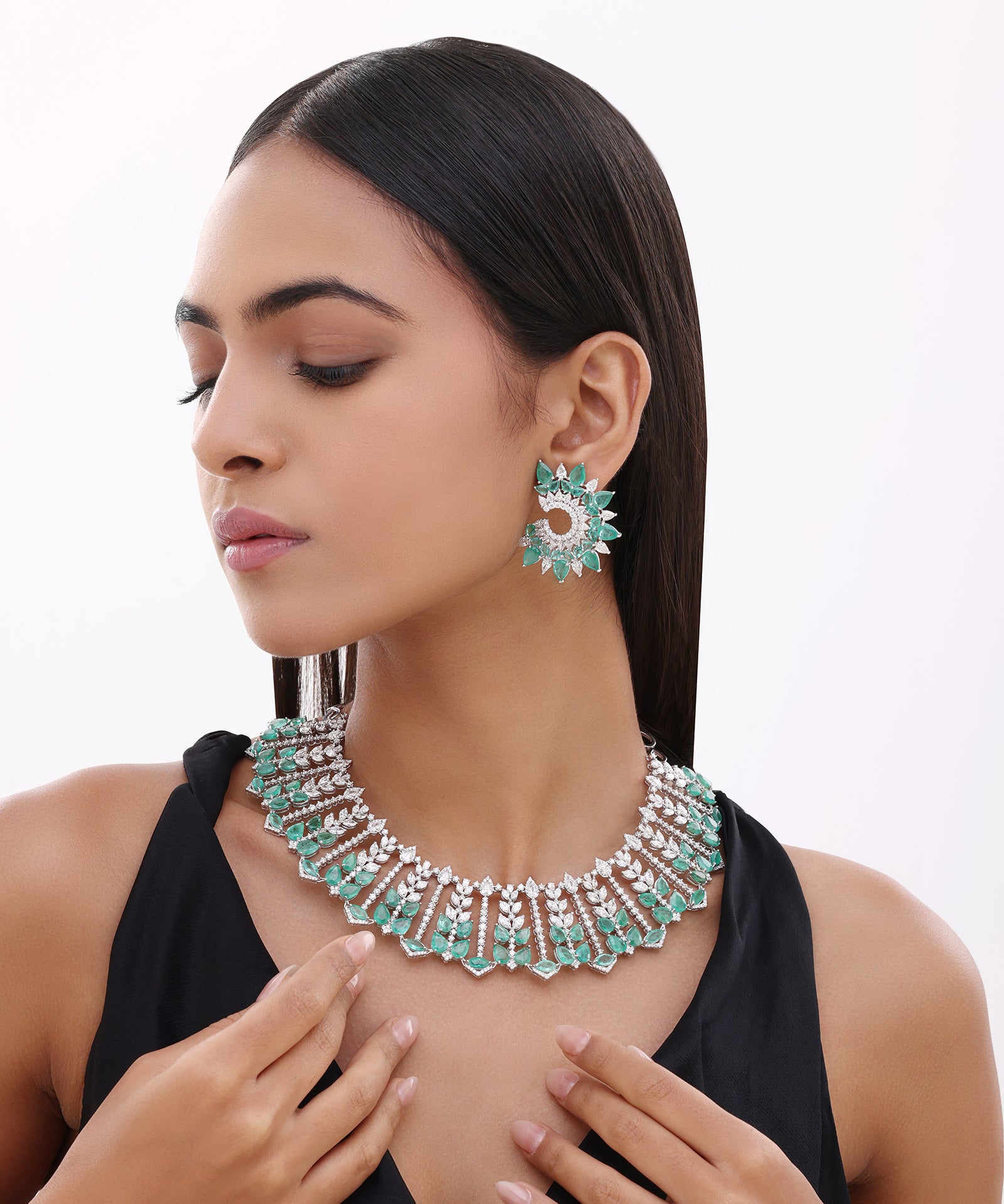 Sunburst Emerald Necklace | AMARIS JEWELS | Fine Jewelry 