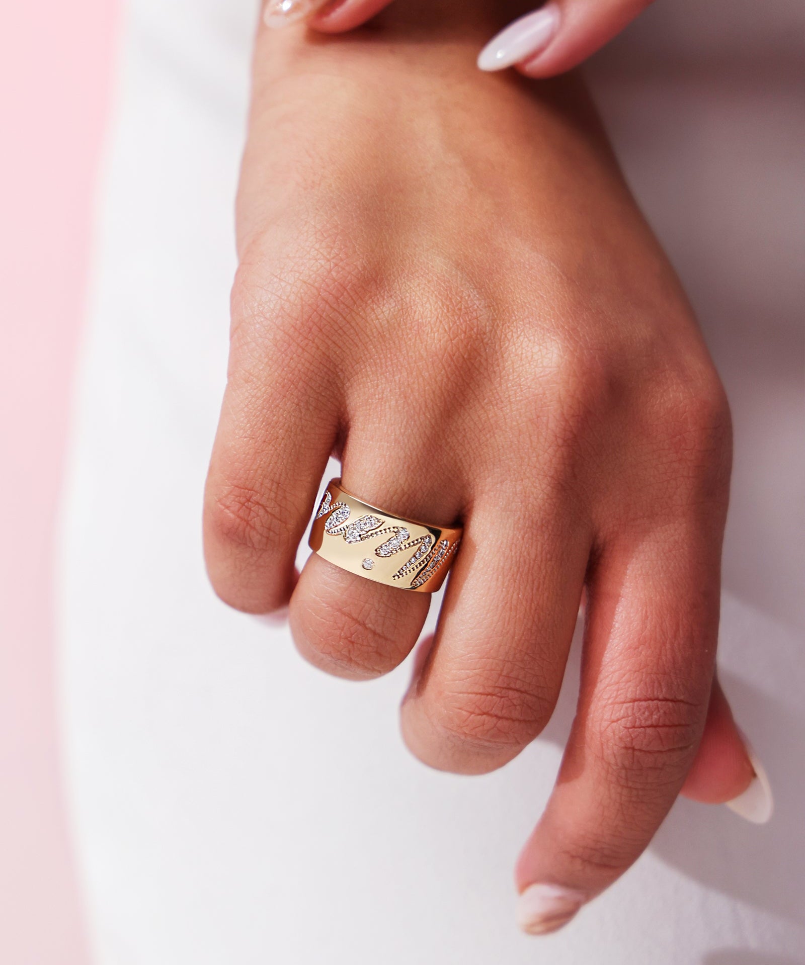 Swiped Right Ring | AMARIS JEWELS | Fine Jewelry 
