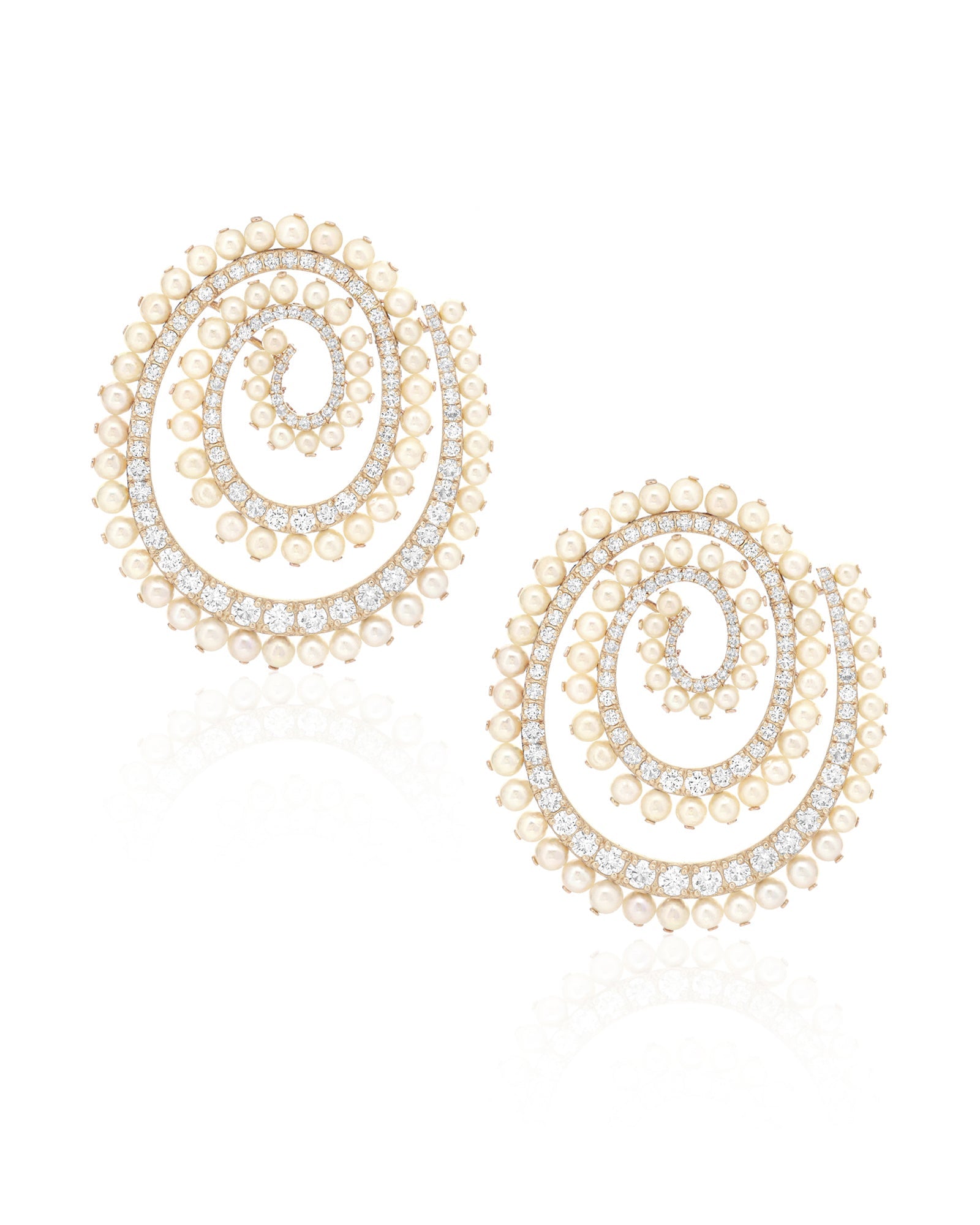 Swirl Effect Earrings | AMARIS JEWELS | Fine Jewelry 