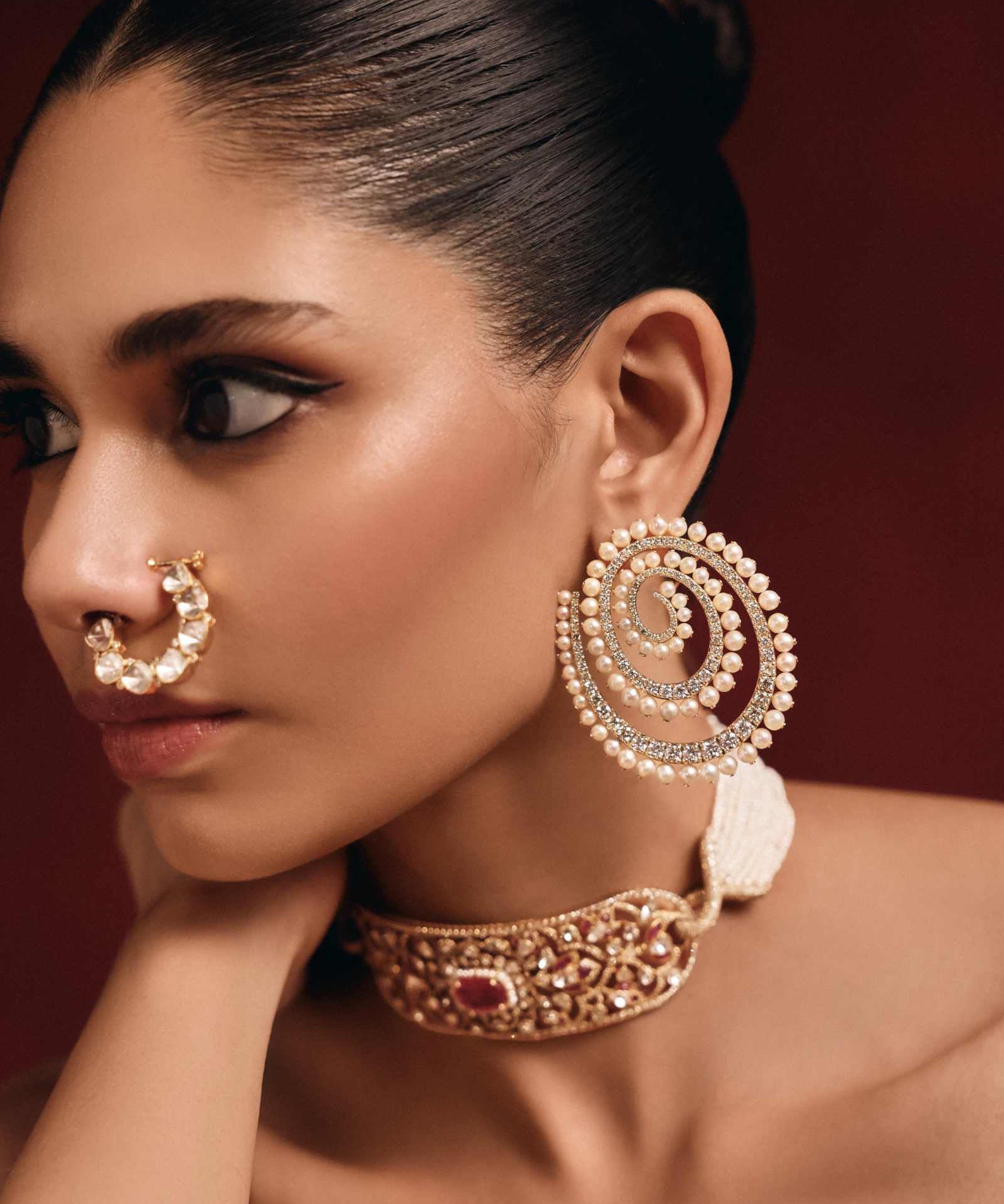 Swirl Effect Earrings | AMARIS JEWELS | Fine Jewelry 