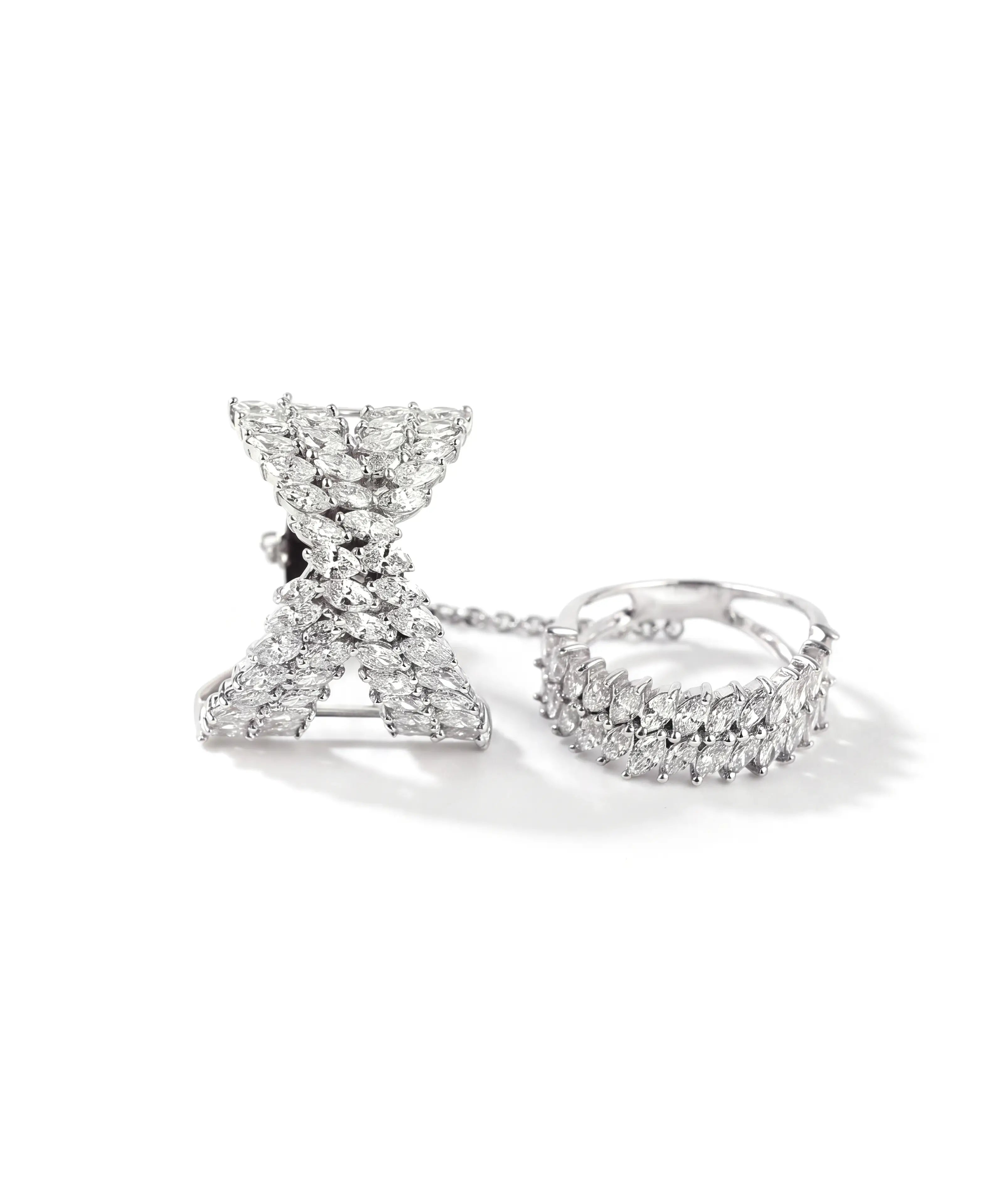 Swish Cross Diamond Ring | AMARIS JEWELS | Fine Jewelry