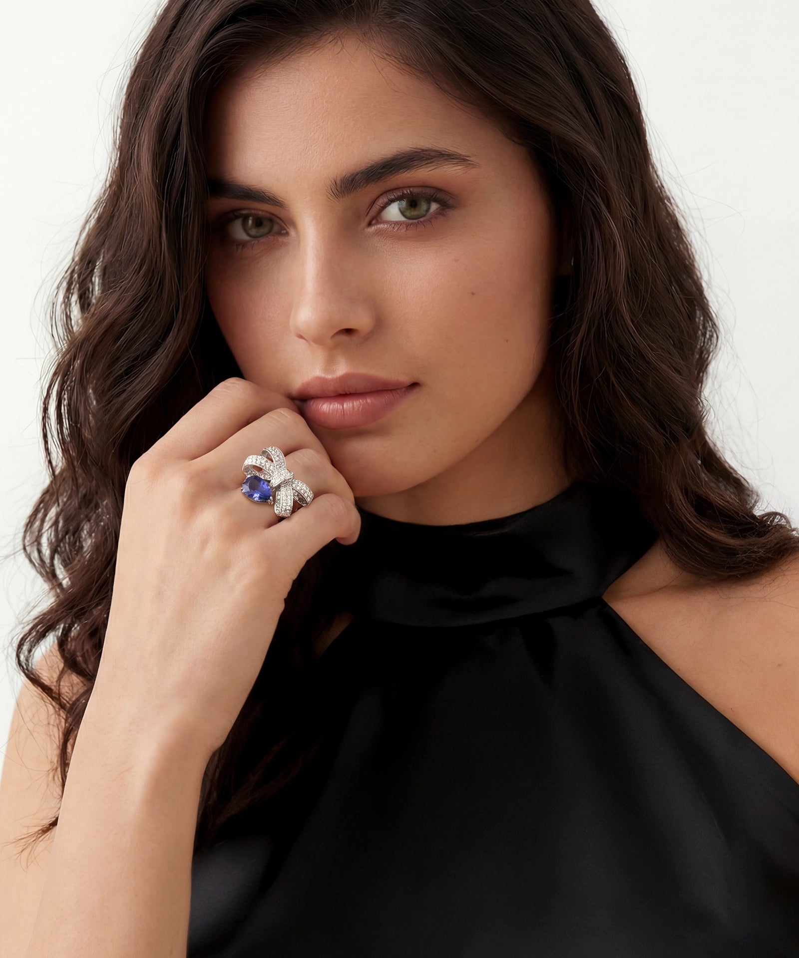 Tanzanite Bow Ring | AMARIS JEWELS | Fine Jewelry 