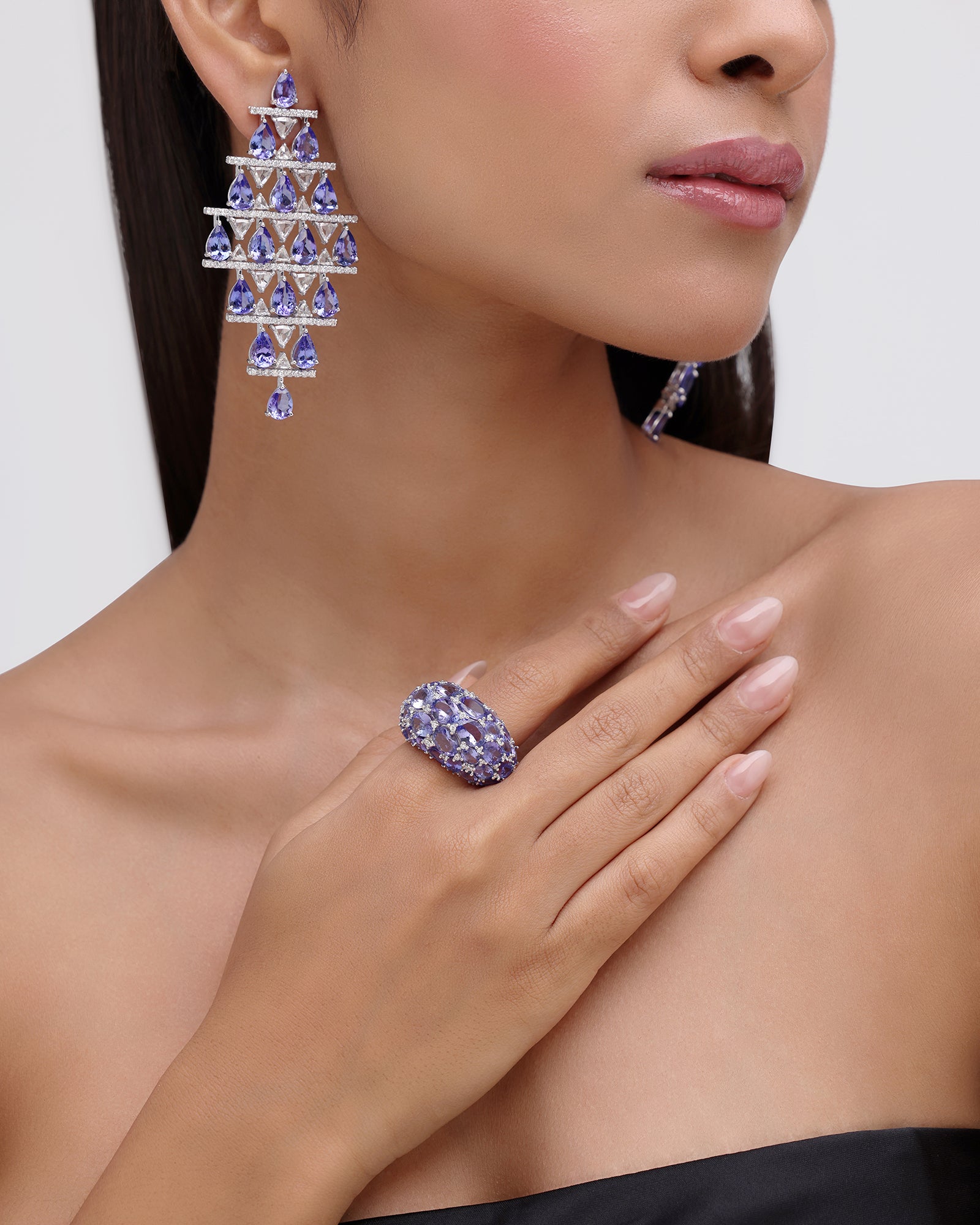Tanzanite Calling Earrings | AMARIS JEWELS | Fine Jewelry 