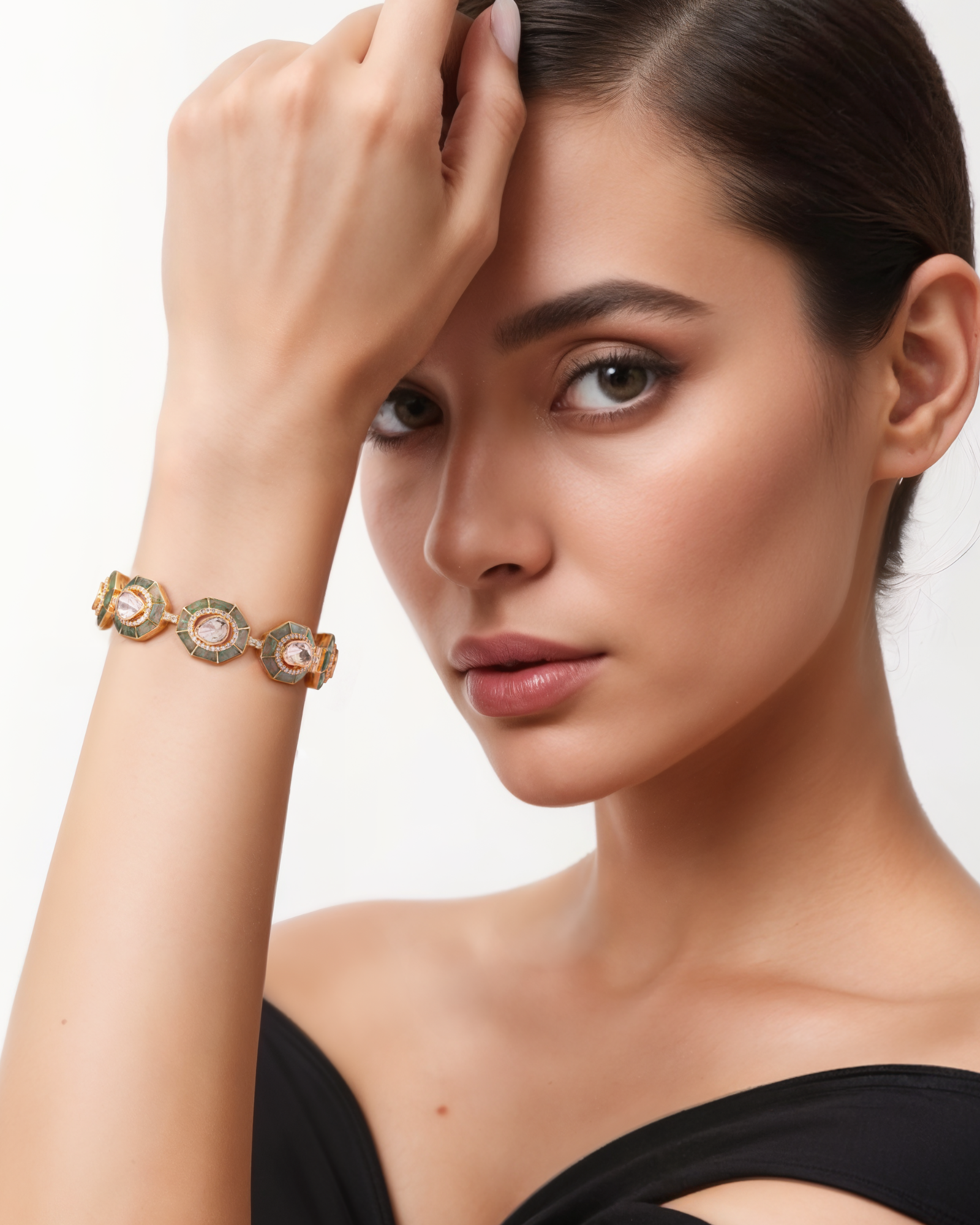 Tanzanite Hour Bangle | AMARIS JEWELS | Fine Jewelry 