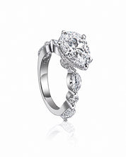 The Bijou Ring | AMARIS JEWELS | Fine Jewelry 