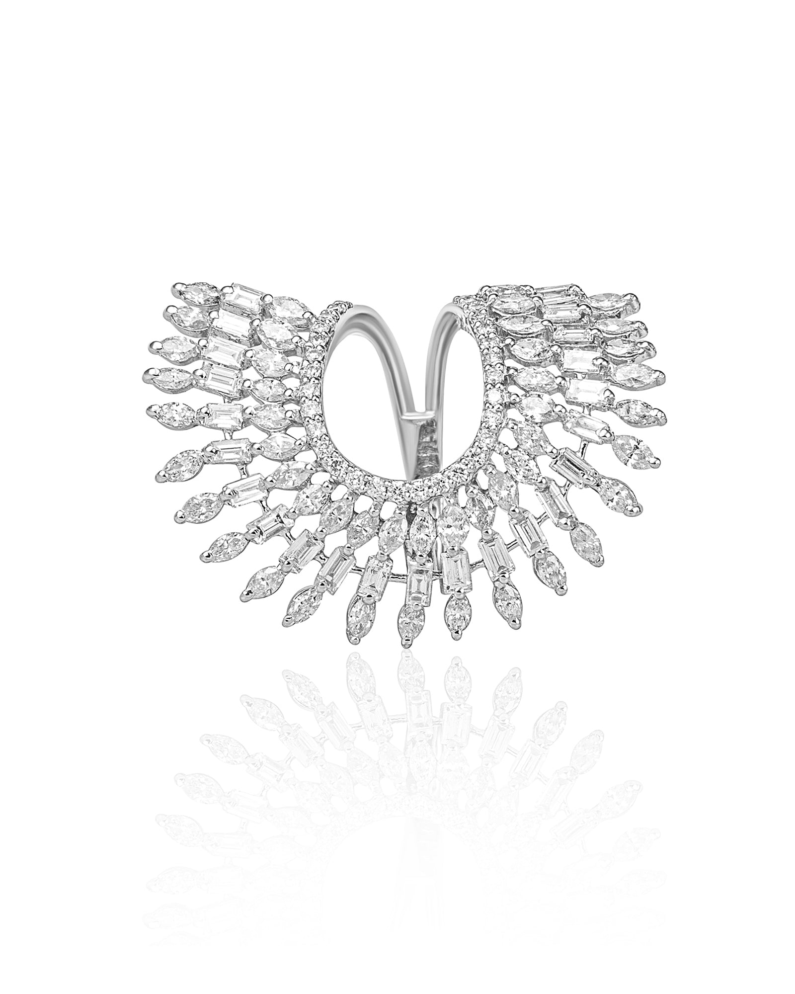 The Crescent Ring | AMARIS JEWELS | Fine Jewelry 
