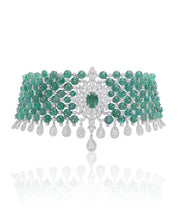 The Emerald Grip Choker | AMARIS JEWELS | Fine Jewelry 