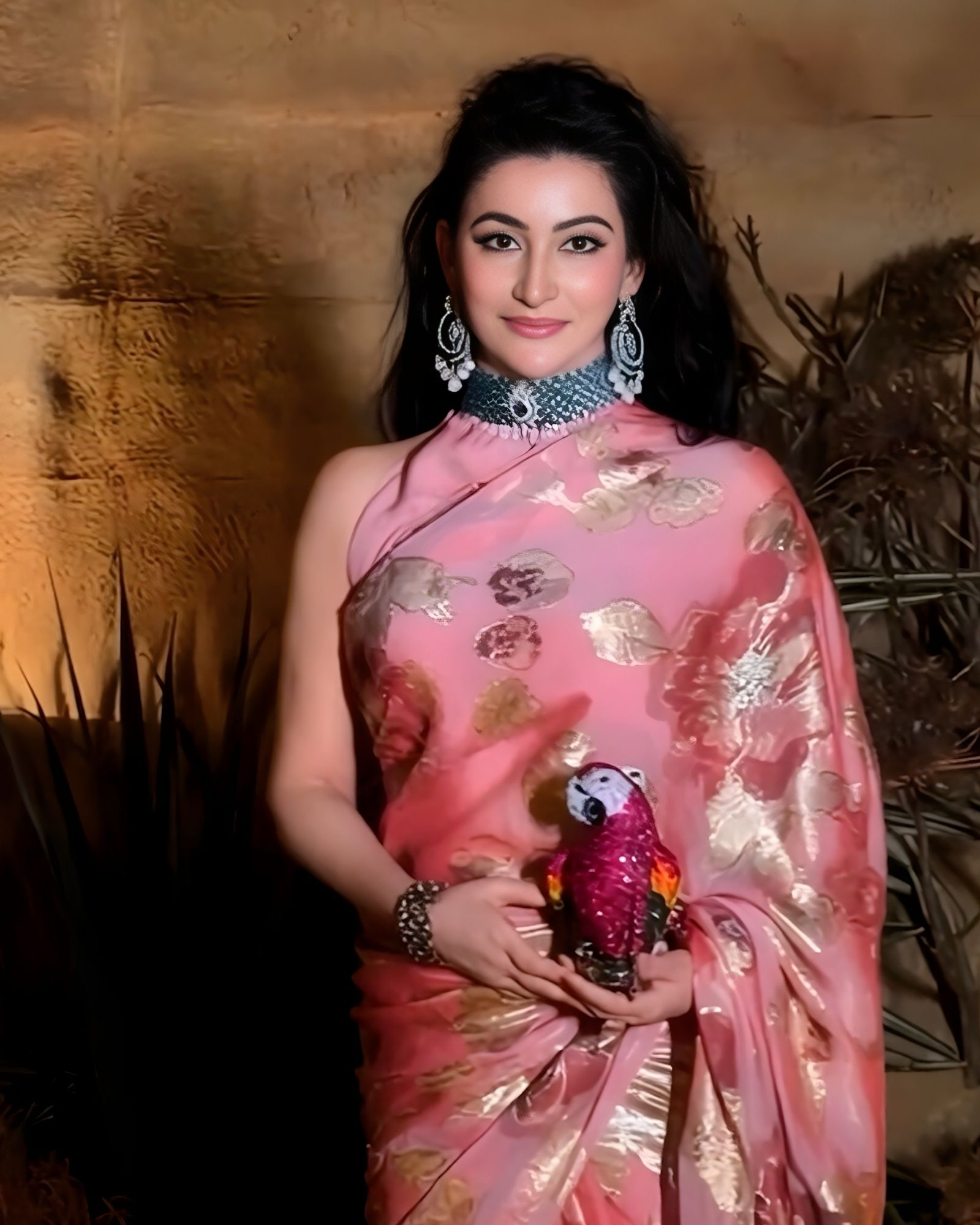 The Emerald Grip Choker | AMARIS JEWELS | Fine Jewelry 