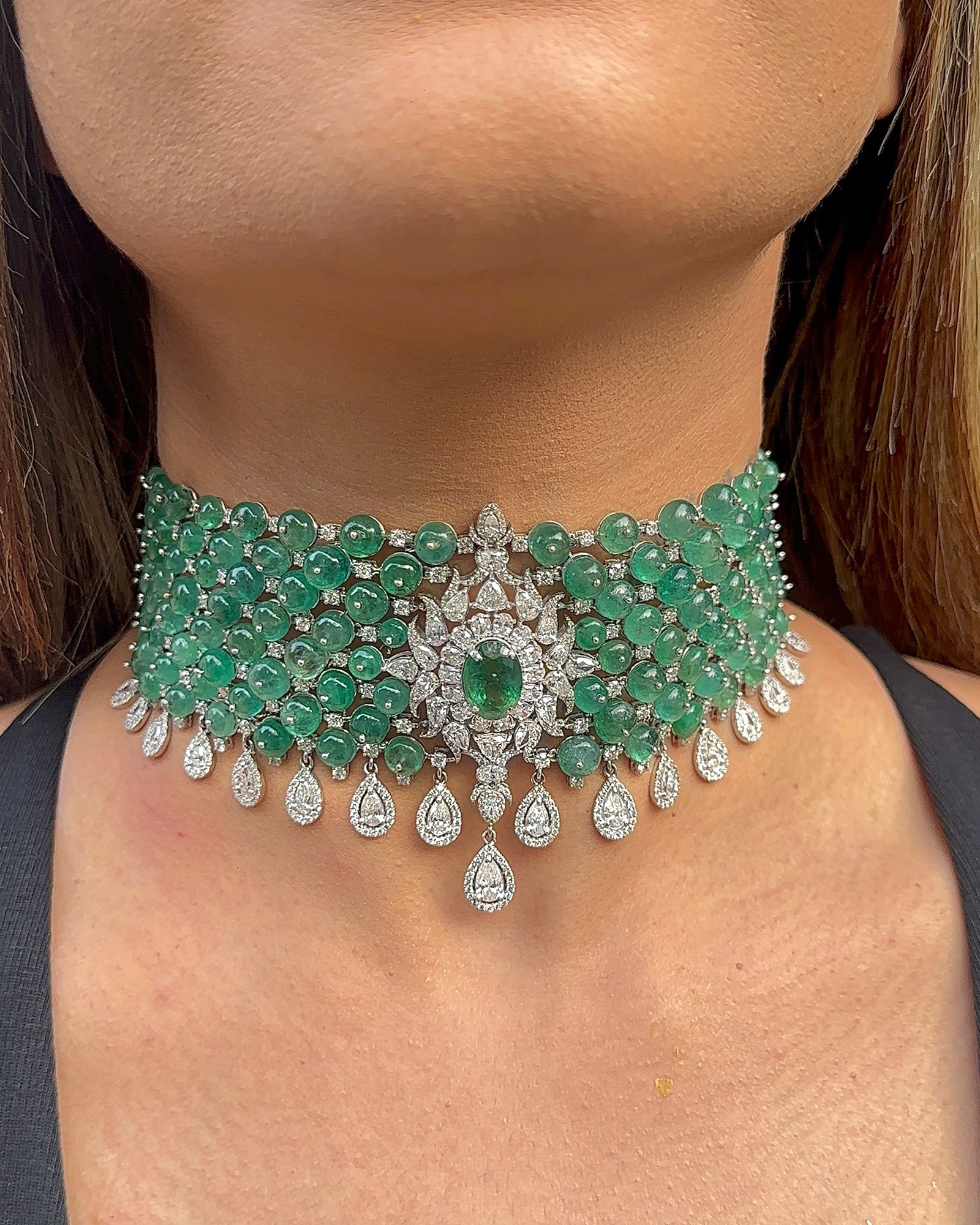 The Emerald Grip Choker | AMARIS JEWELS | Fine Jewelry 
