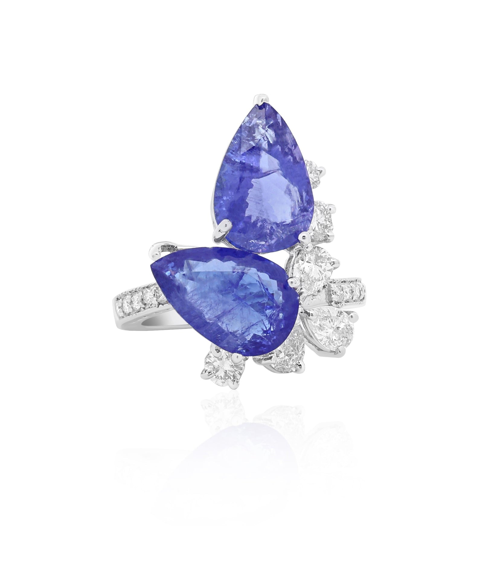 The Tanzanite Act Ring | AMARIS JEWELS | Fine Jewelry 