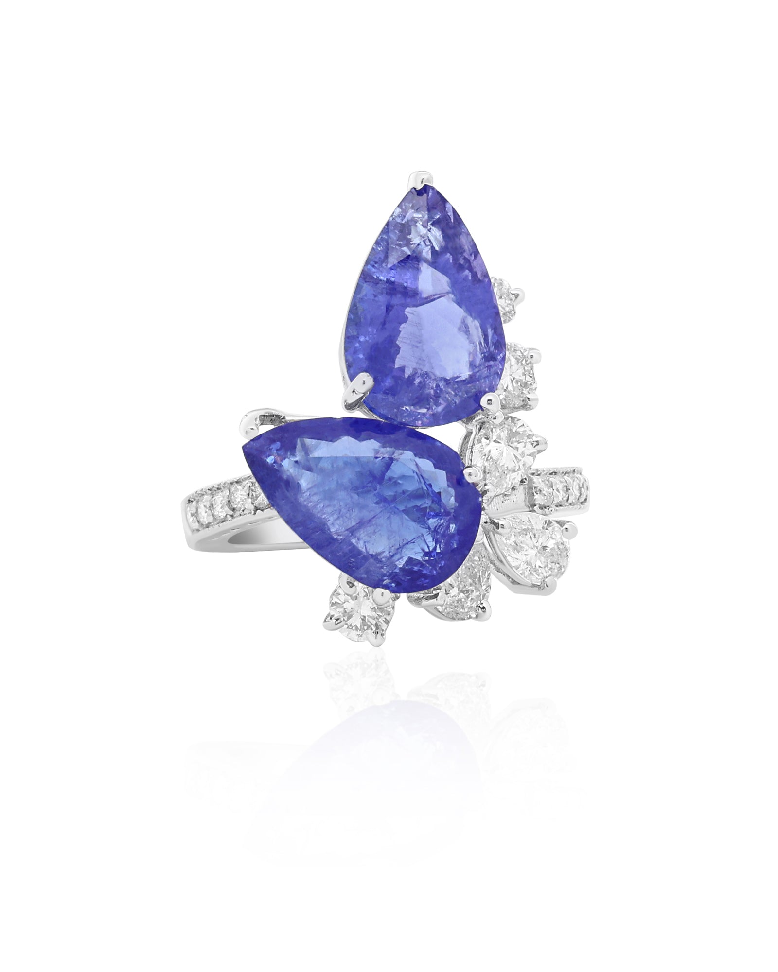 The Tanzanite Act Ring | AMARIS JEWELS | Fine Jewelry 