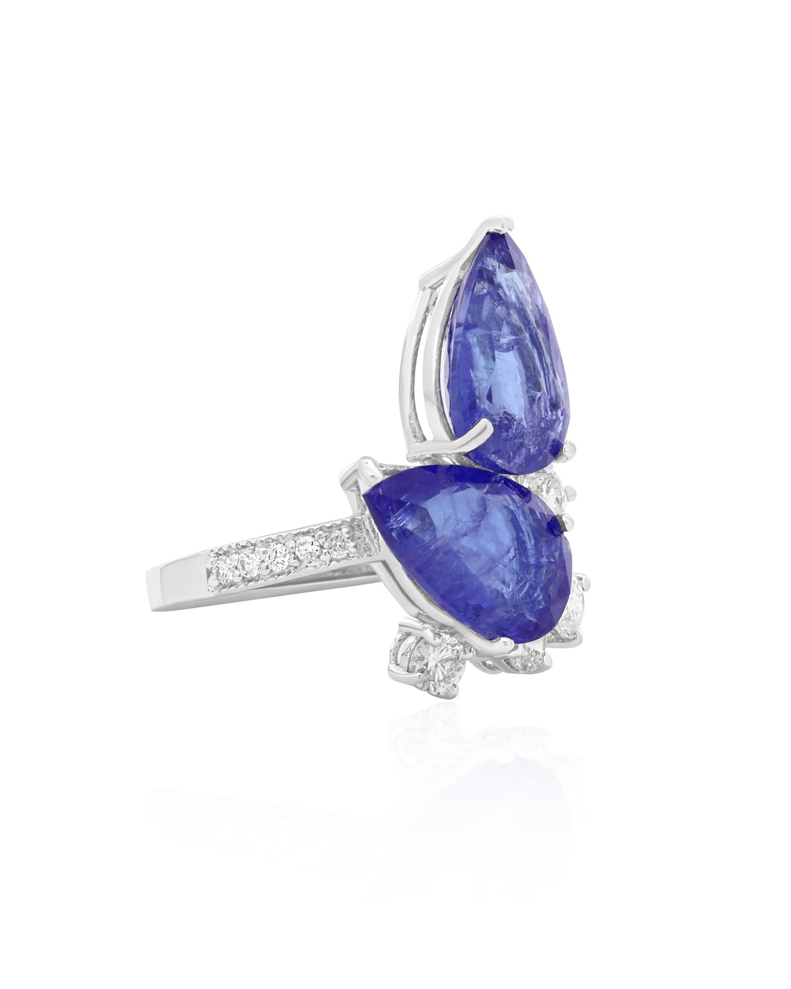 The Tanzanite Act Ring | AMARIS JEWELS | Fine Jewelry 