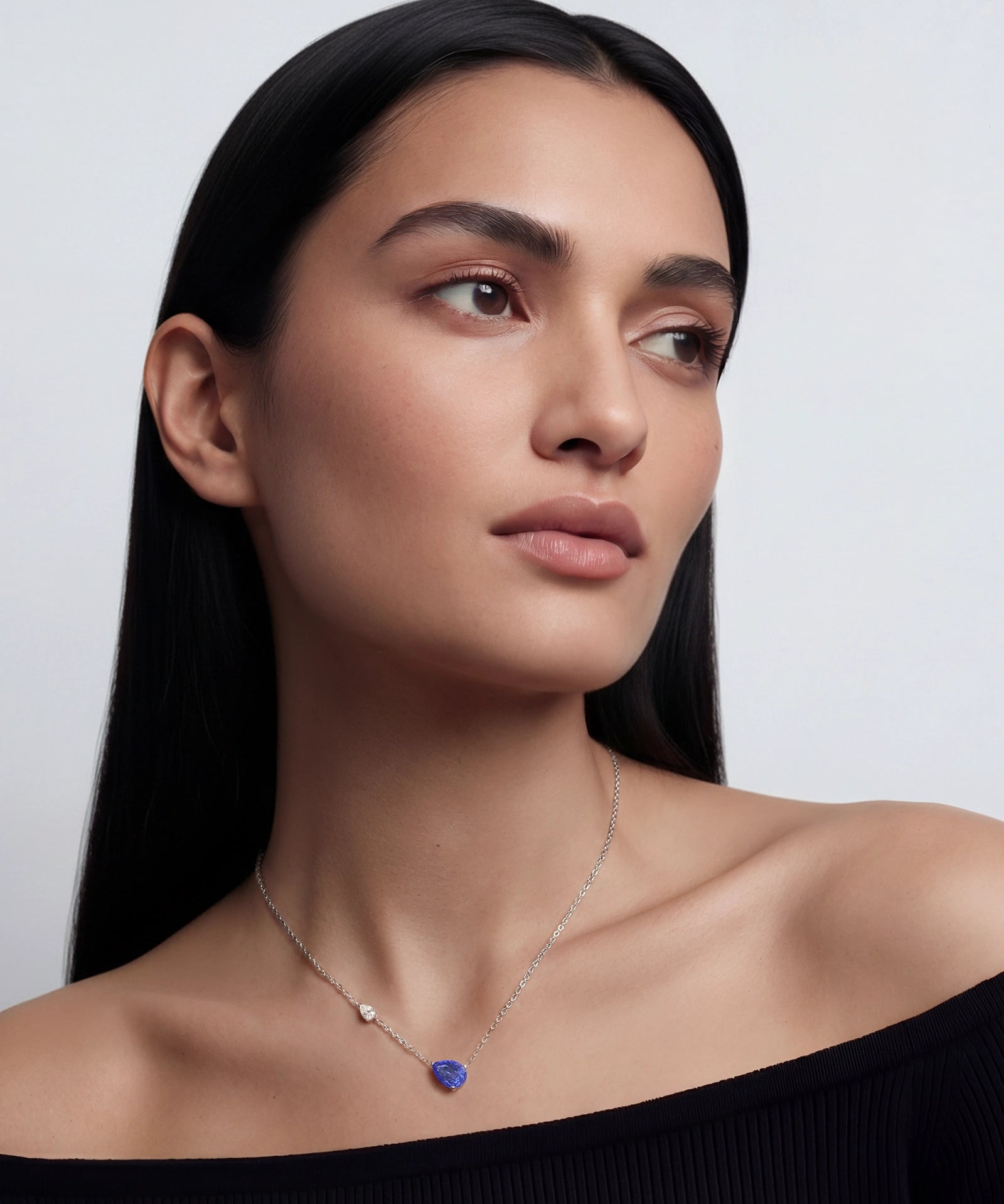 To the Moon and Back Pendant | AMARIS JEWELS | Fine Jewelry 