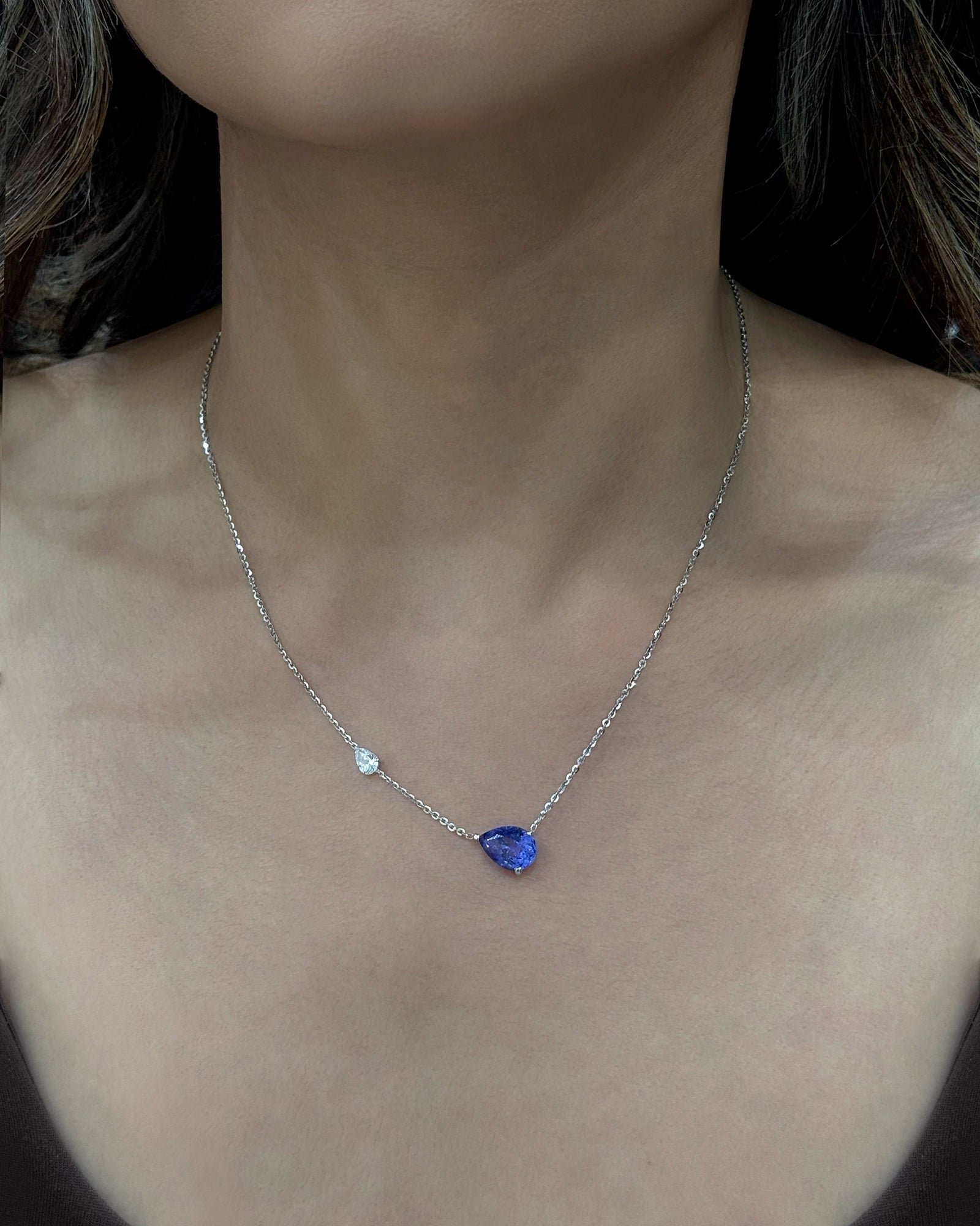 To the Moon and Back Pendant | AMARIS JEWELS | Fine Jewelry 