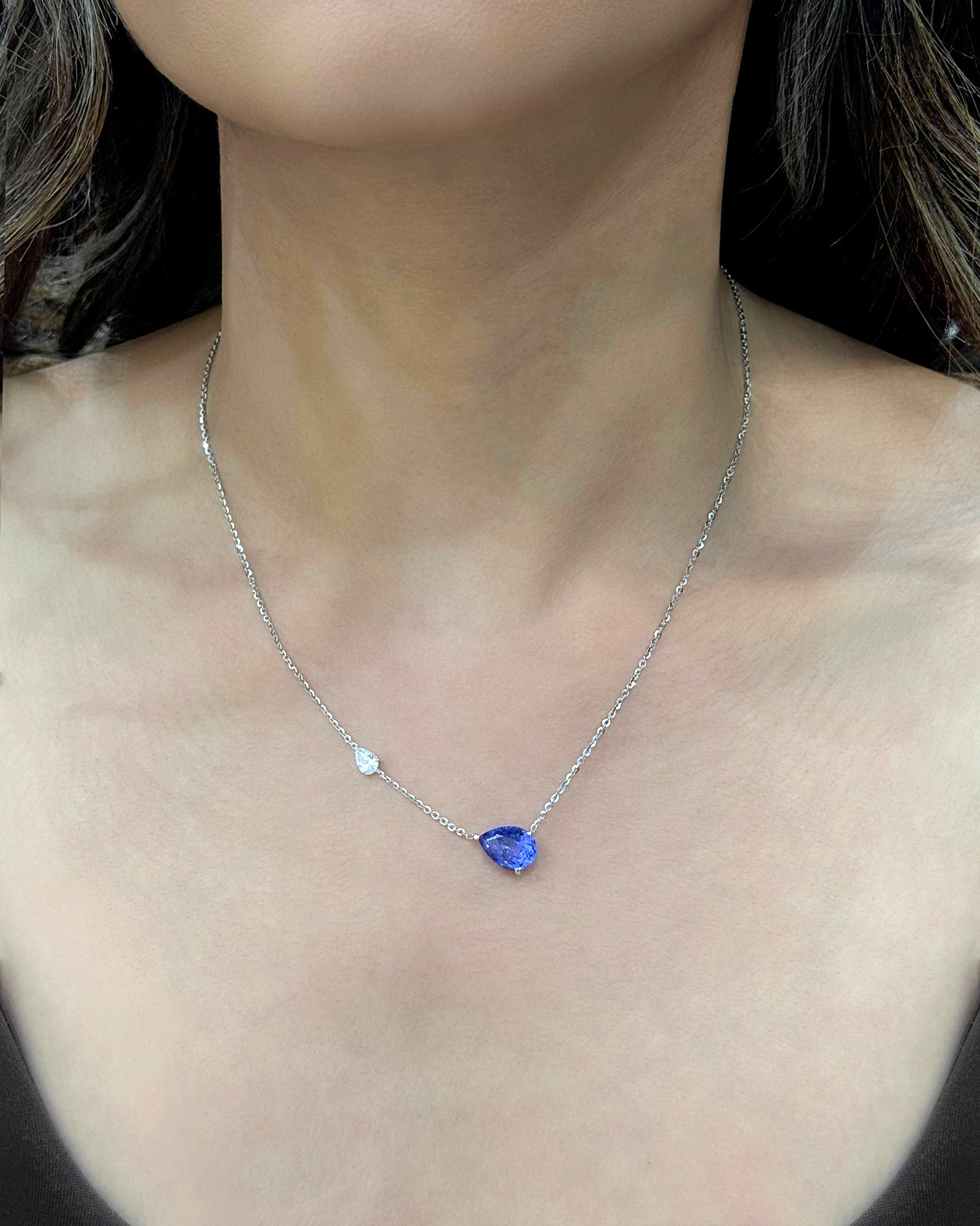 To the Moon and Back Pendant | AMARIS JEWELS | Fine Jewelry 