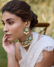 Zoya Emerald choker | AMARIS JEWELS | Fine Jewelry 