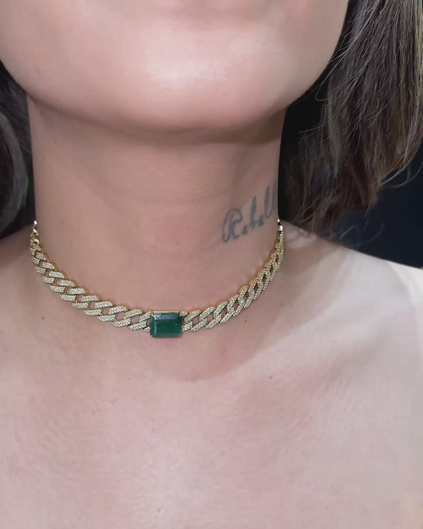 Emerald Drip Curb Chain